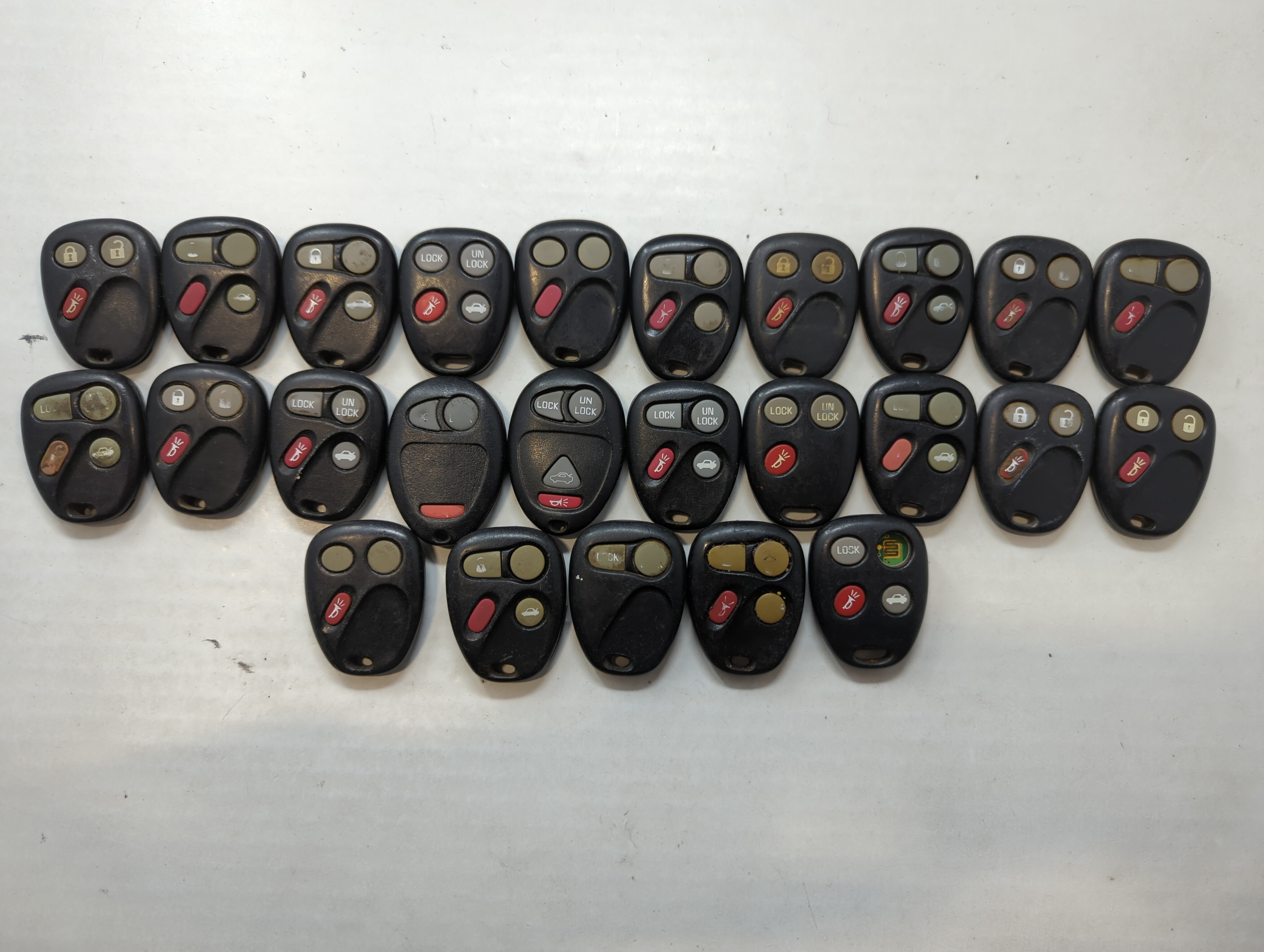 Lot of 25 Chevrolet Keyless Entry Remote Fob MYT3X68988 | KOBLEAR1XT | 535416 - Oemusedautoparts1.com