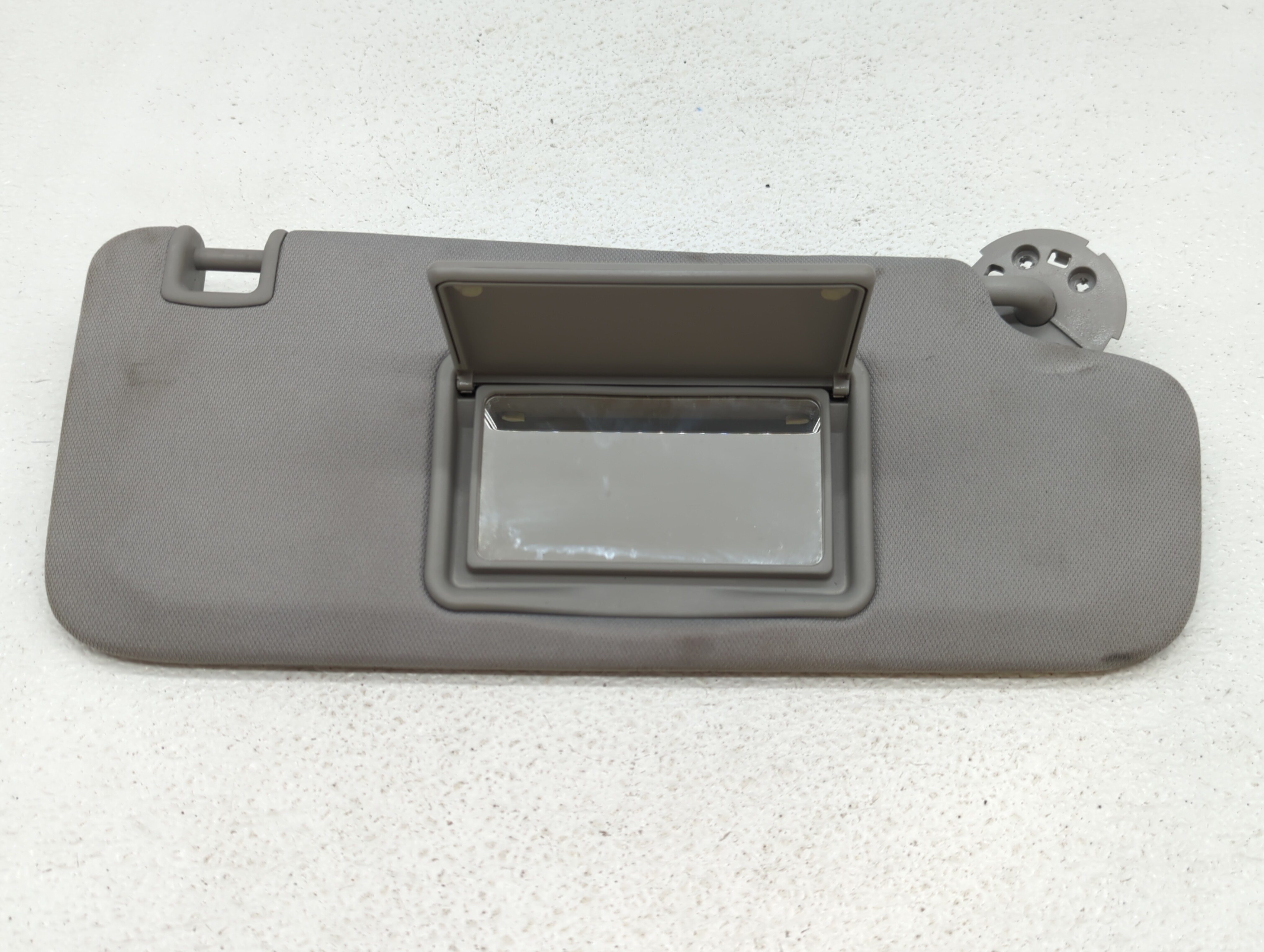 2016-2021 Chevrolet Malibu Passenger Sun Visor Mirror Right Sunvisor Gray 539387 - Oemusedautoparts1.com