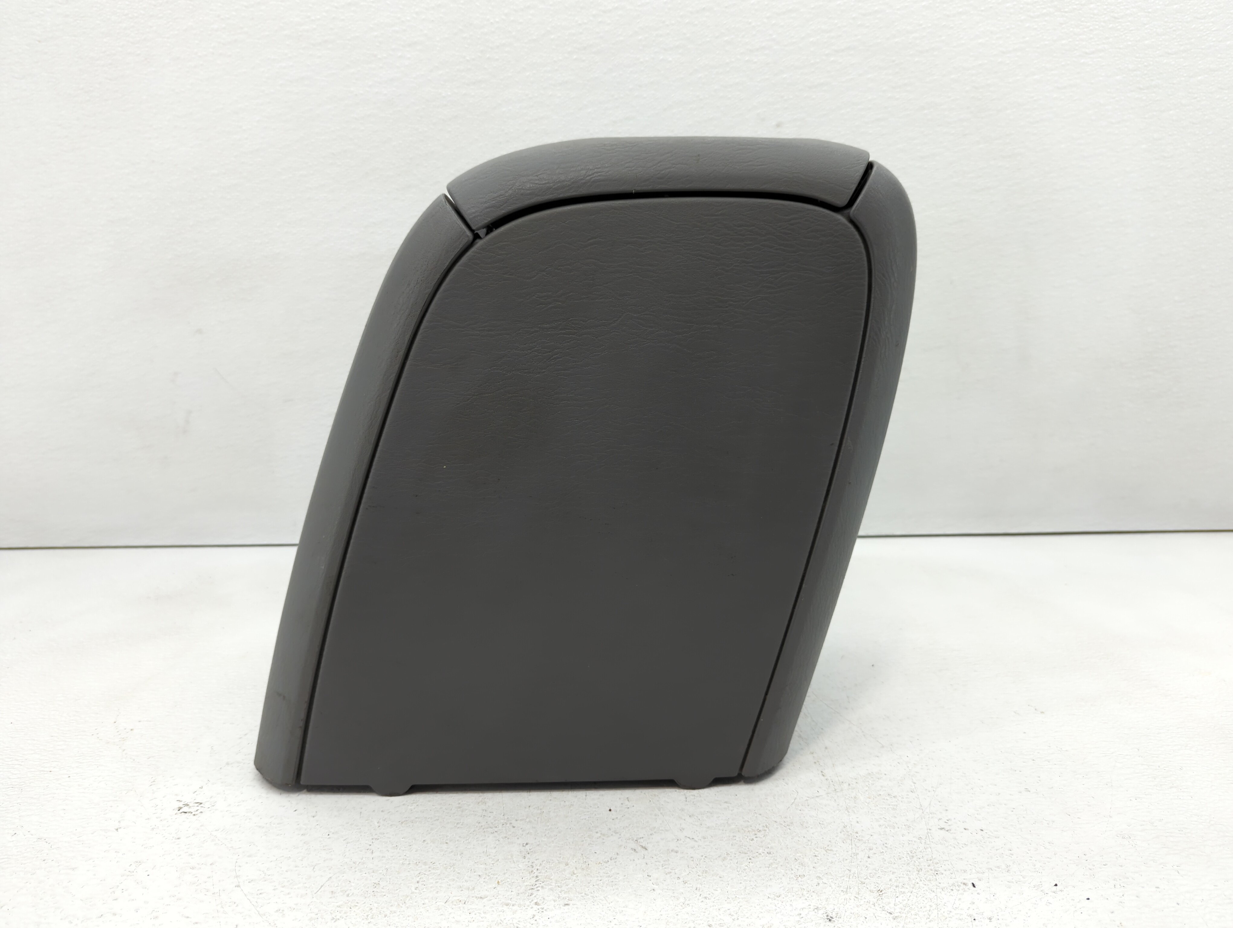 Picture of 2004-2006 Dodge Caravan Center Floor Console 541757