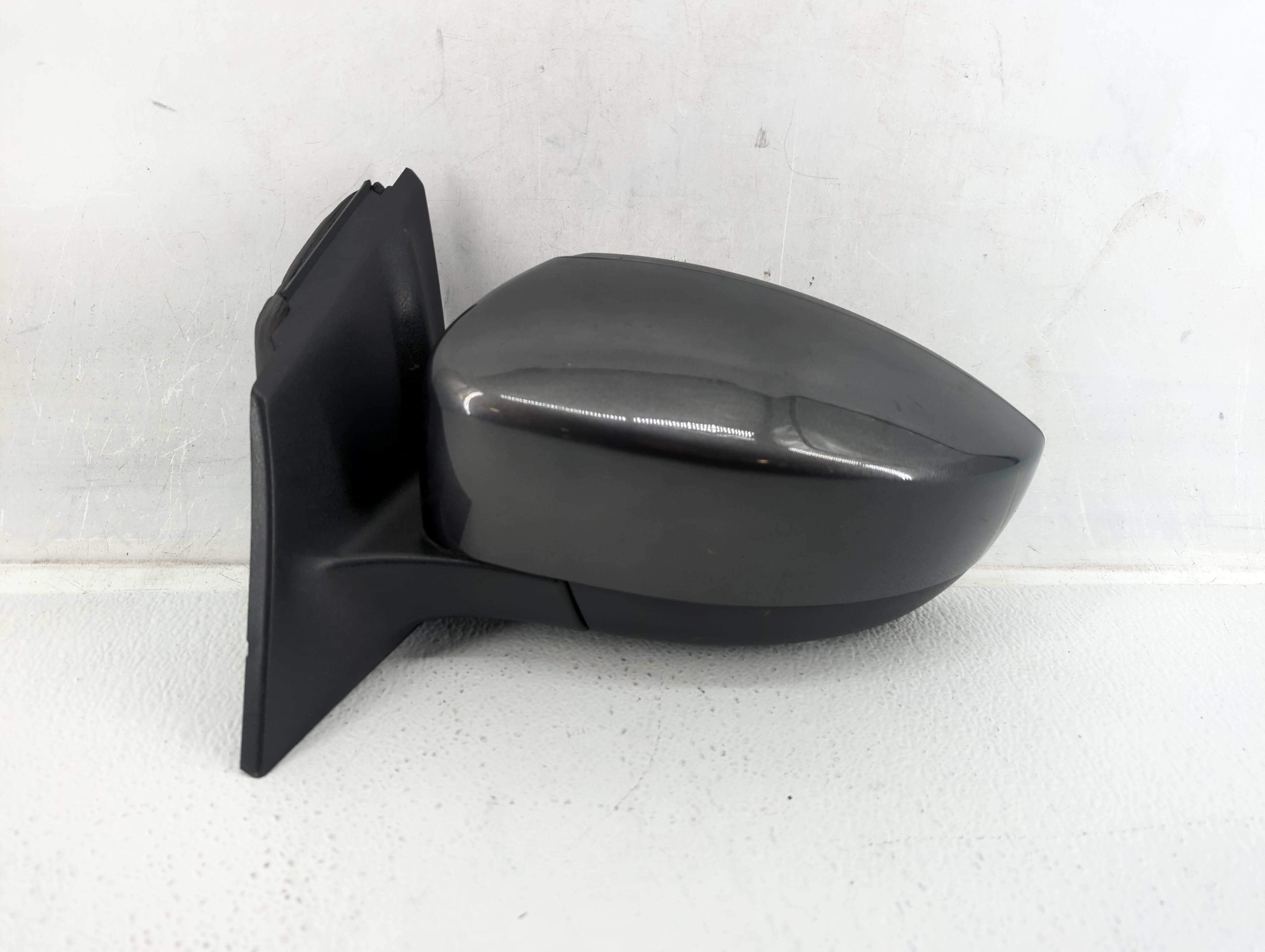 2018 Ford Focus Driver Left Side View Power Door Mirror Magnetic 543976 - Oemusedautoparts1.com