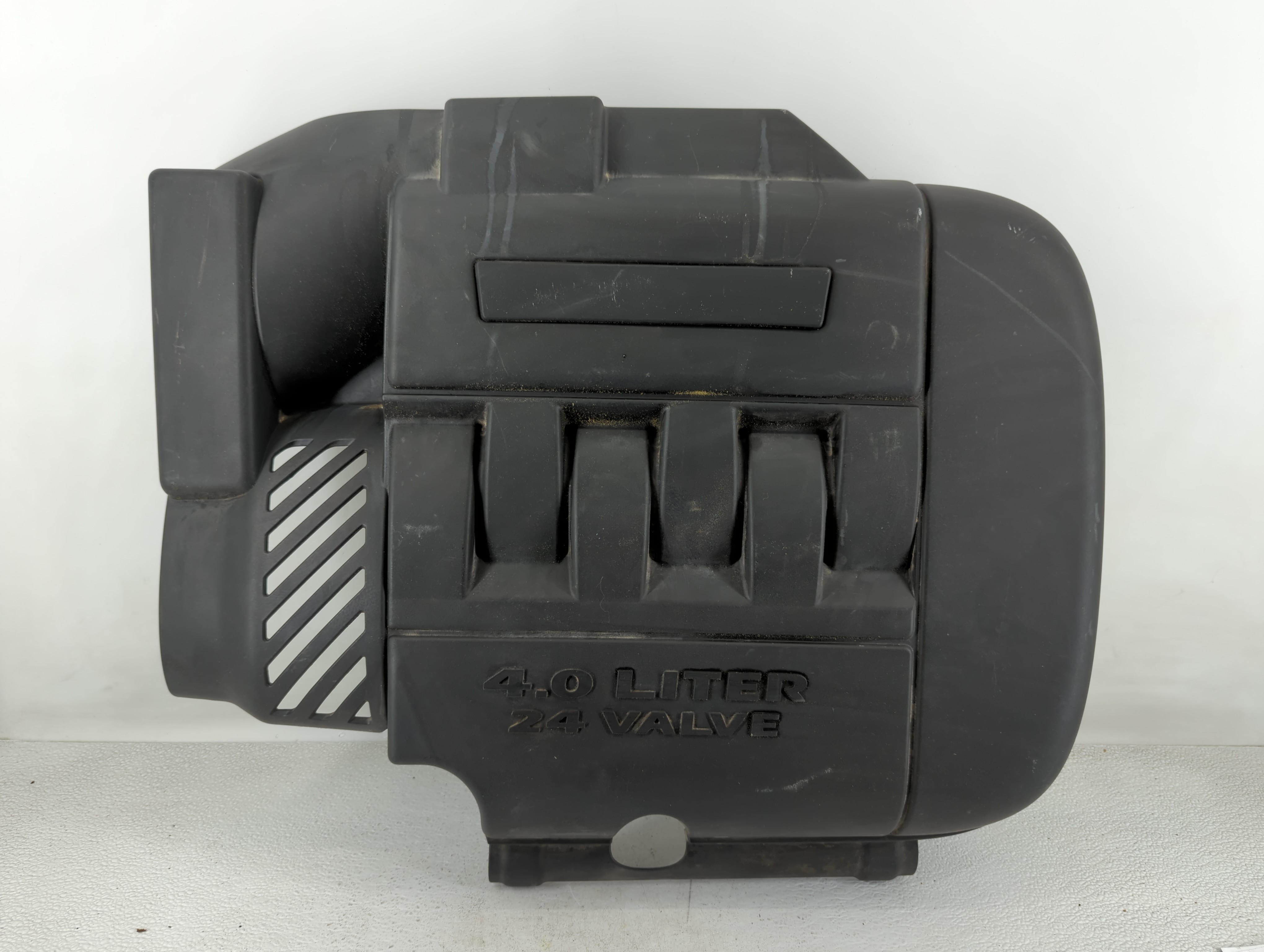 Picture of 2007 Chrysler Pacifica Engine Cover 544131