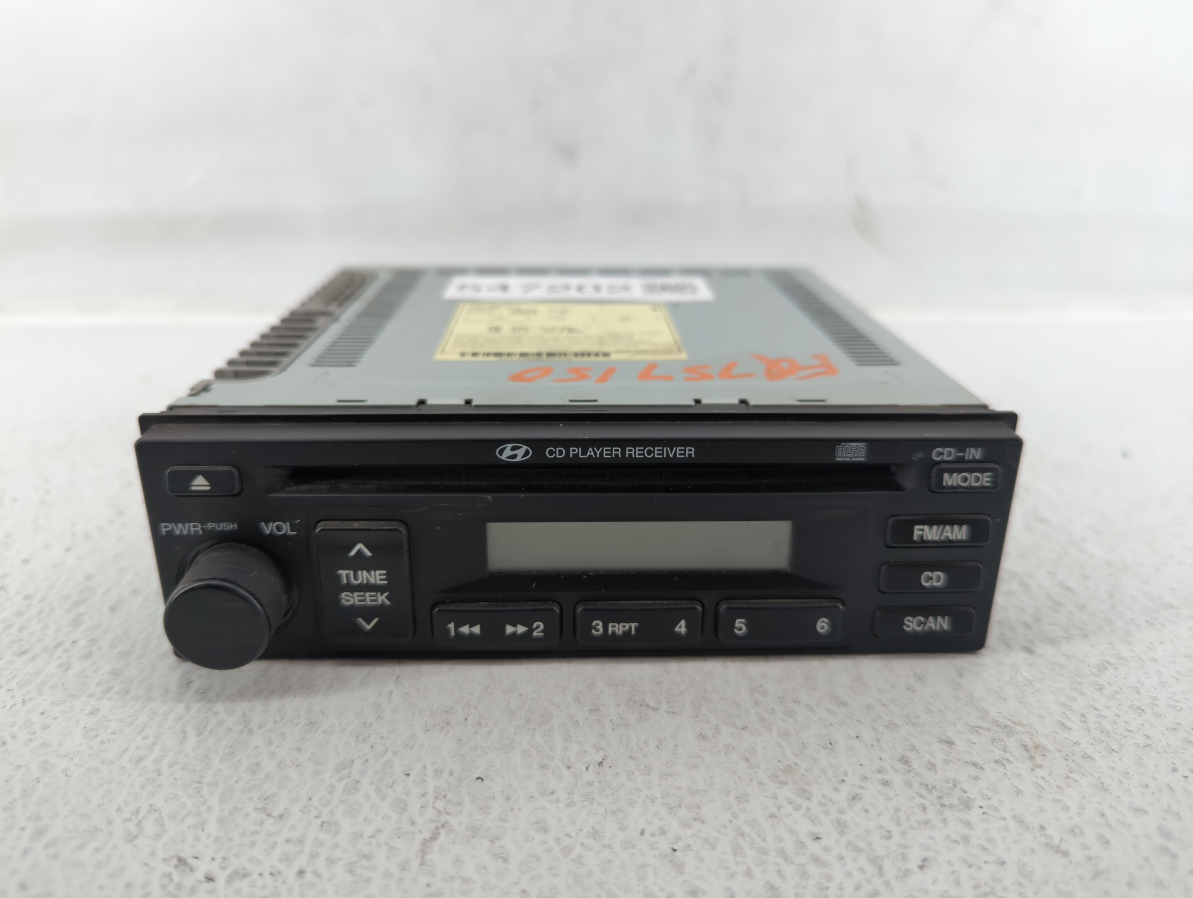 Picture of 2005-2006 Hyundai Tucson Am Fm Cd Player Radio Receiver 547202