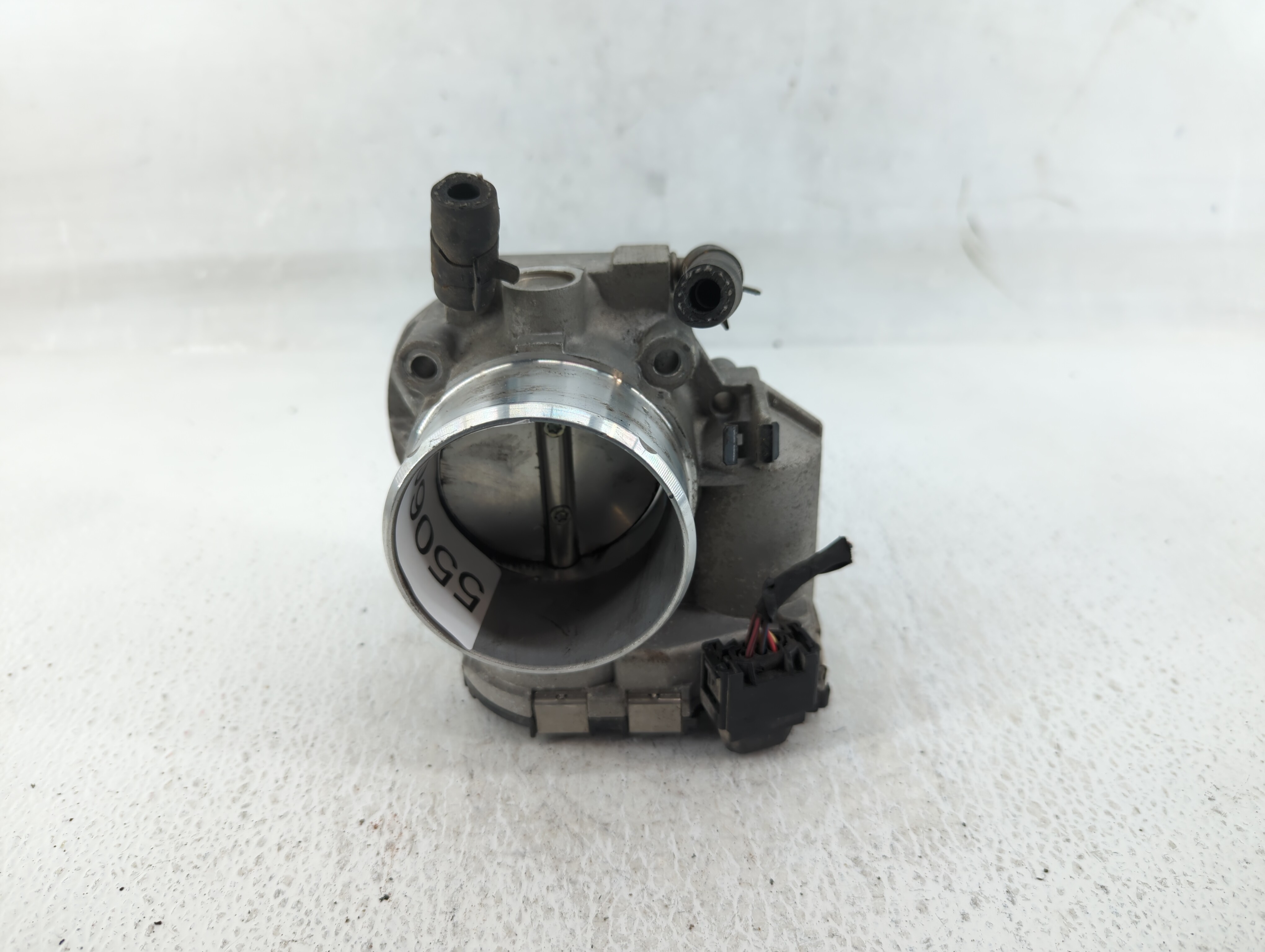 Picture of 2012-2015 Kia Sorento Throttle Body 550607