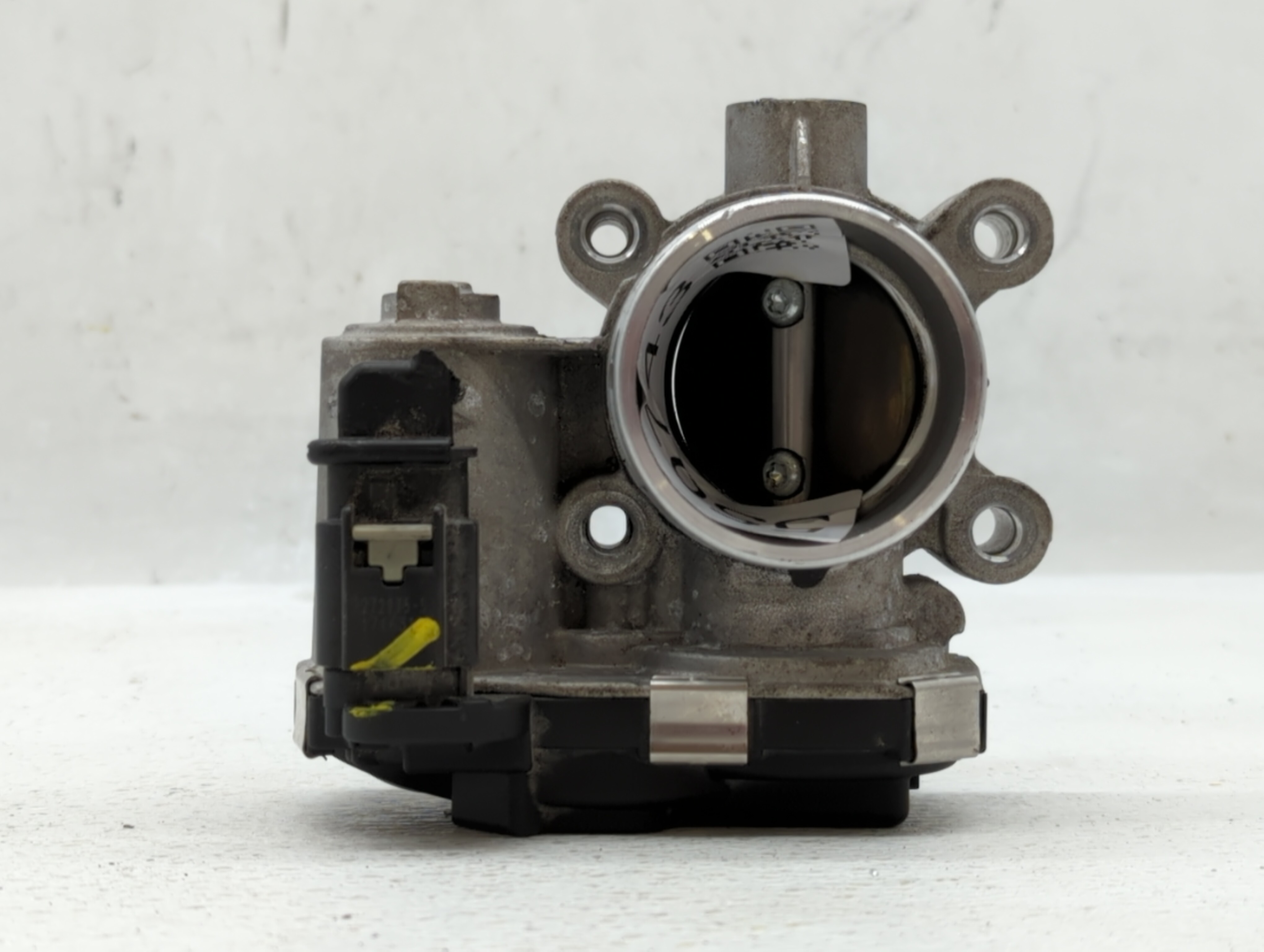 Picture of 2016-2021 Chevrolet Malibu Throttle Body 550743