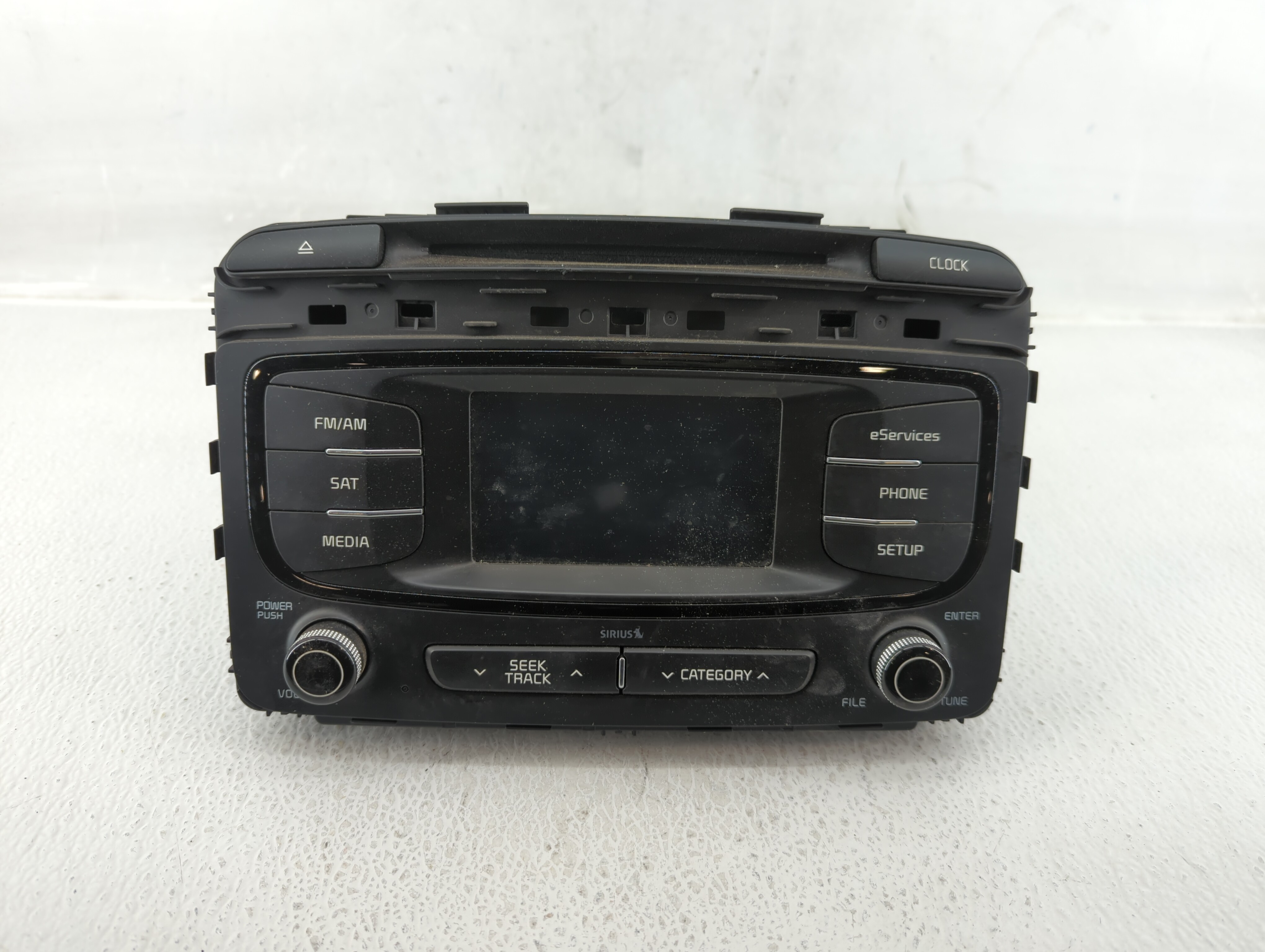 2016-2018 Kia Sorento Am Fm Cd Player Radio Receiver 553304 - Oemusedautoparts1.com