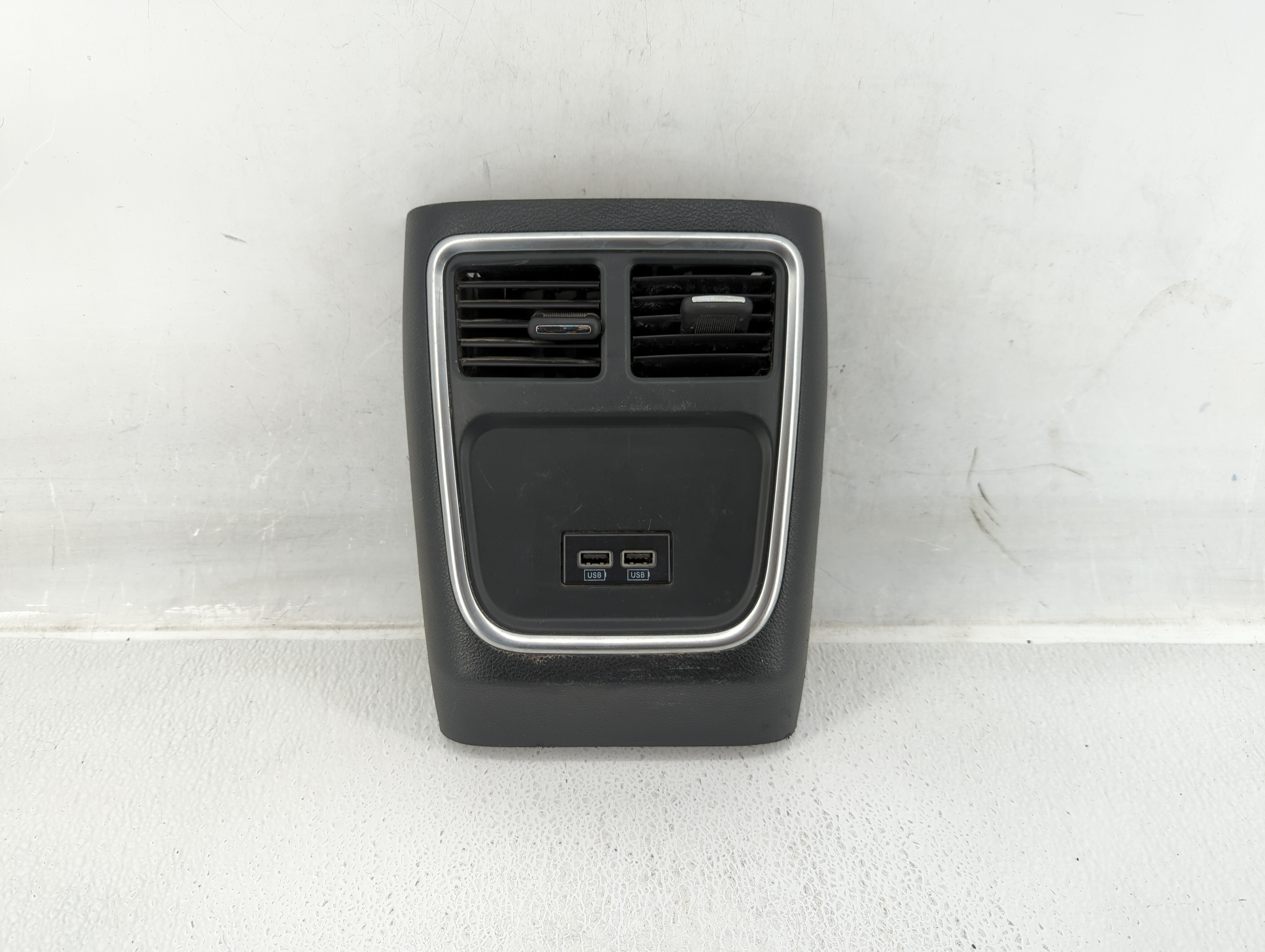 2017 Dodge Charger Overhead Roof Console Interior Dome Light Black 553380 - Oemusedautoparts1.com