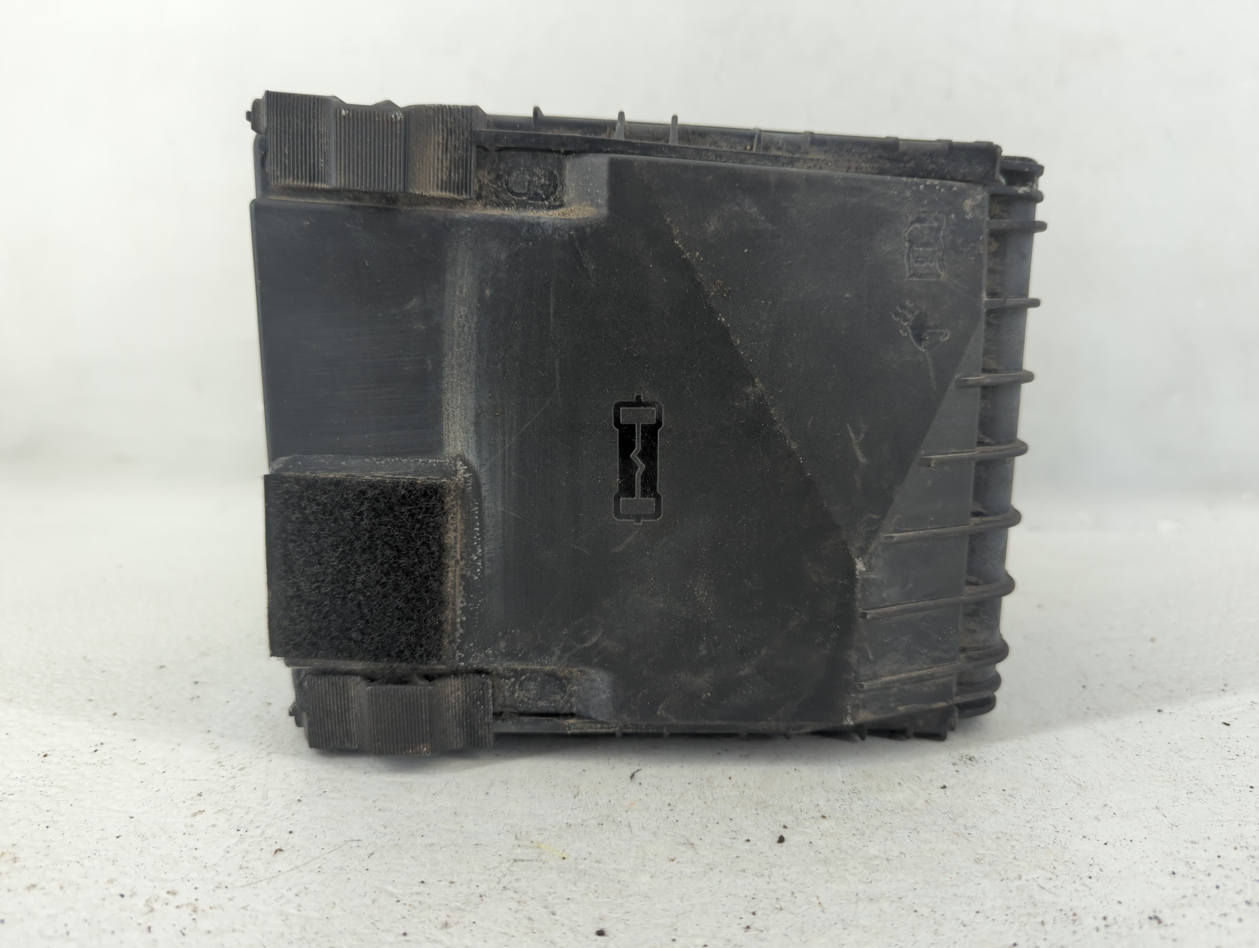 2012-2018 Volkswagen Tiguan Fusebox Fuse Box Relay Module 3c0 937 125 A 553813 - Oemusedautoparts1.com