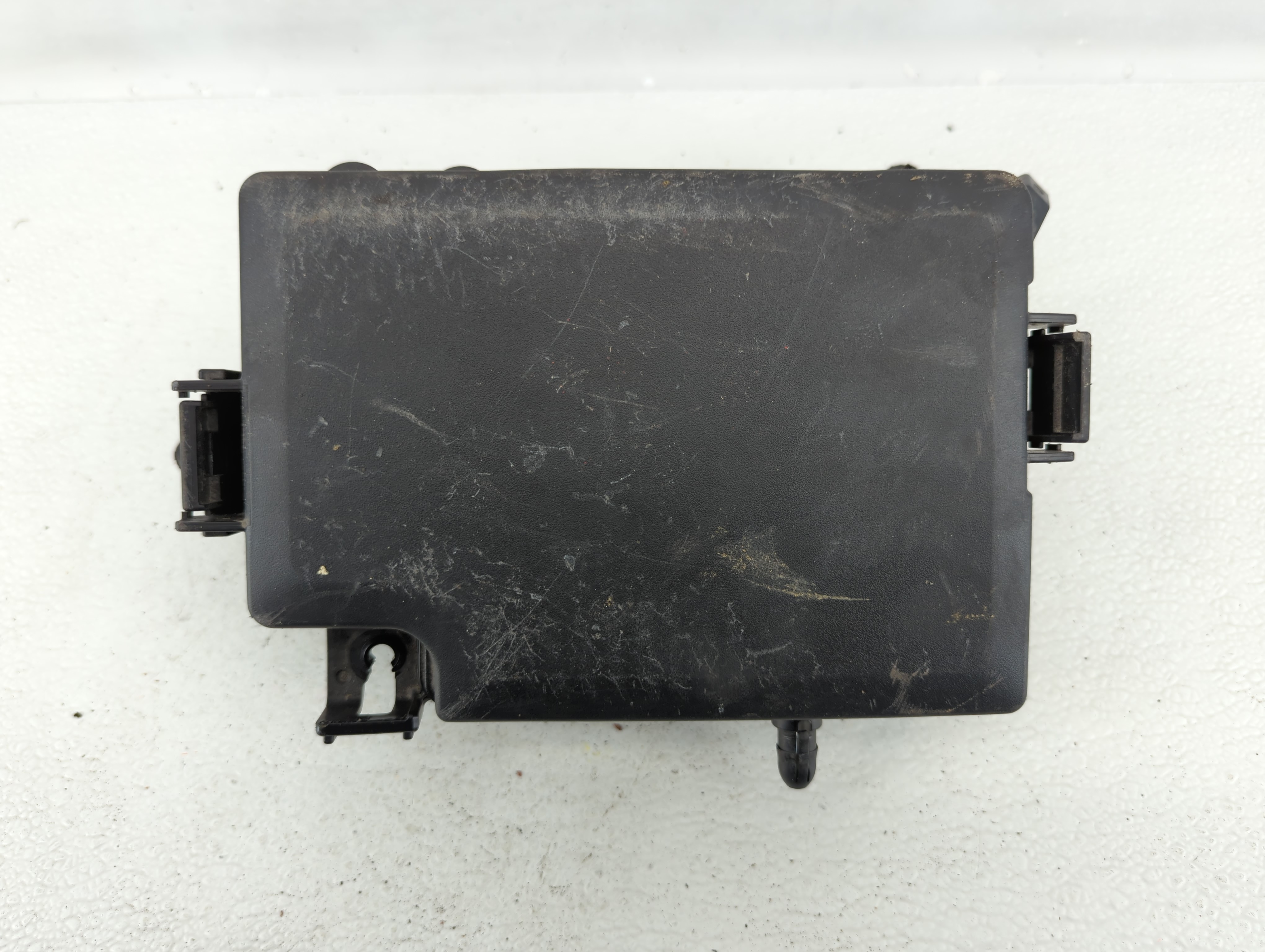 2006-2011 Toyota Yaris Fusebox Fuse Box Relay Module 82662-52301 554643 - Oemusedautoparts1.com
