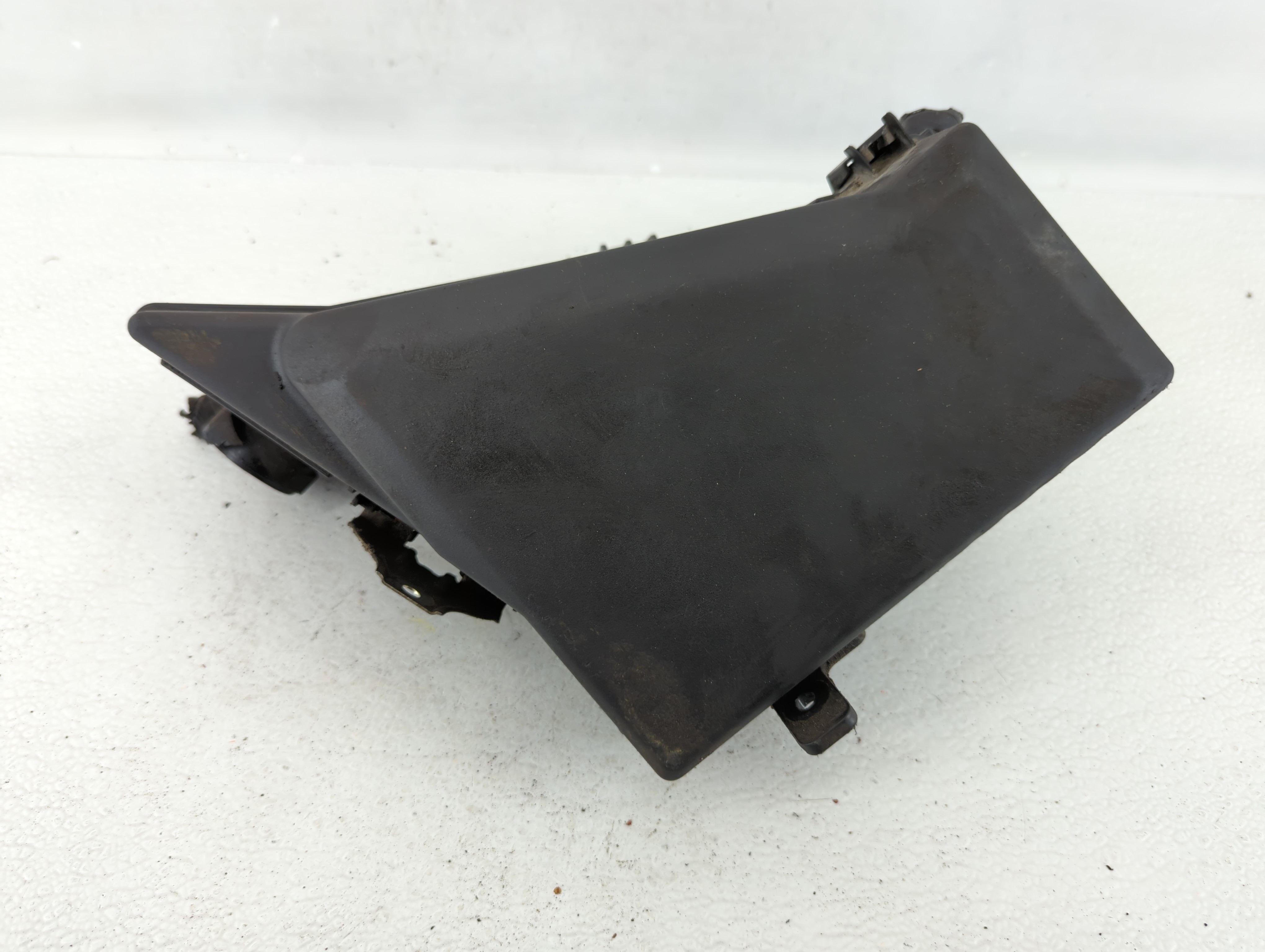 2010-2013 Subaru Forester Fusebox Fuse Box Relay Module |mb100200b 554646 - Oemusedautoparts1.com