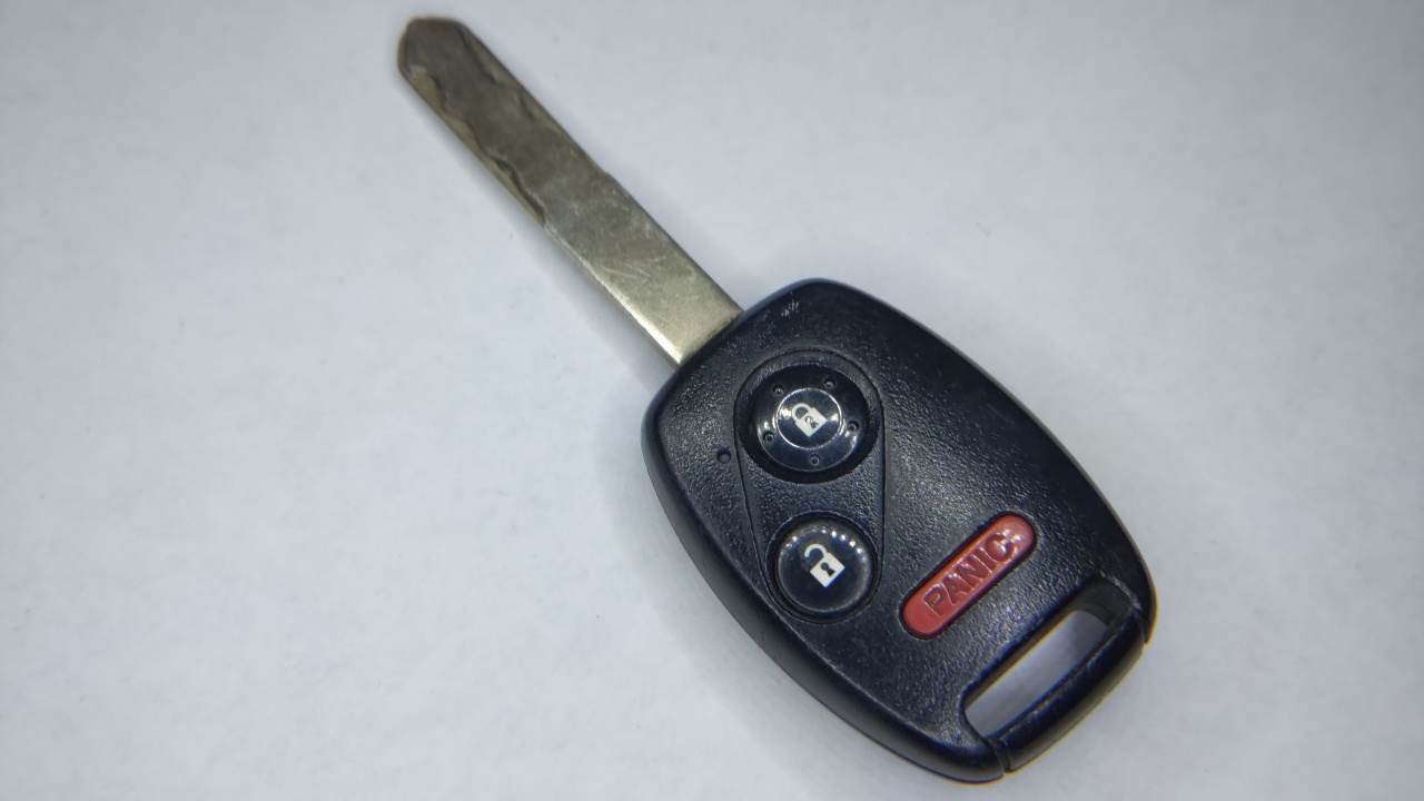 Picture of Honda Cr-V Keyless Entry Remote Fob MLBHLIK-1T driver1 2500A-HLIK1T 3 buttons