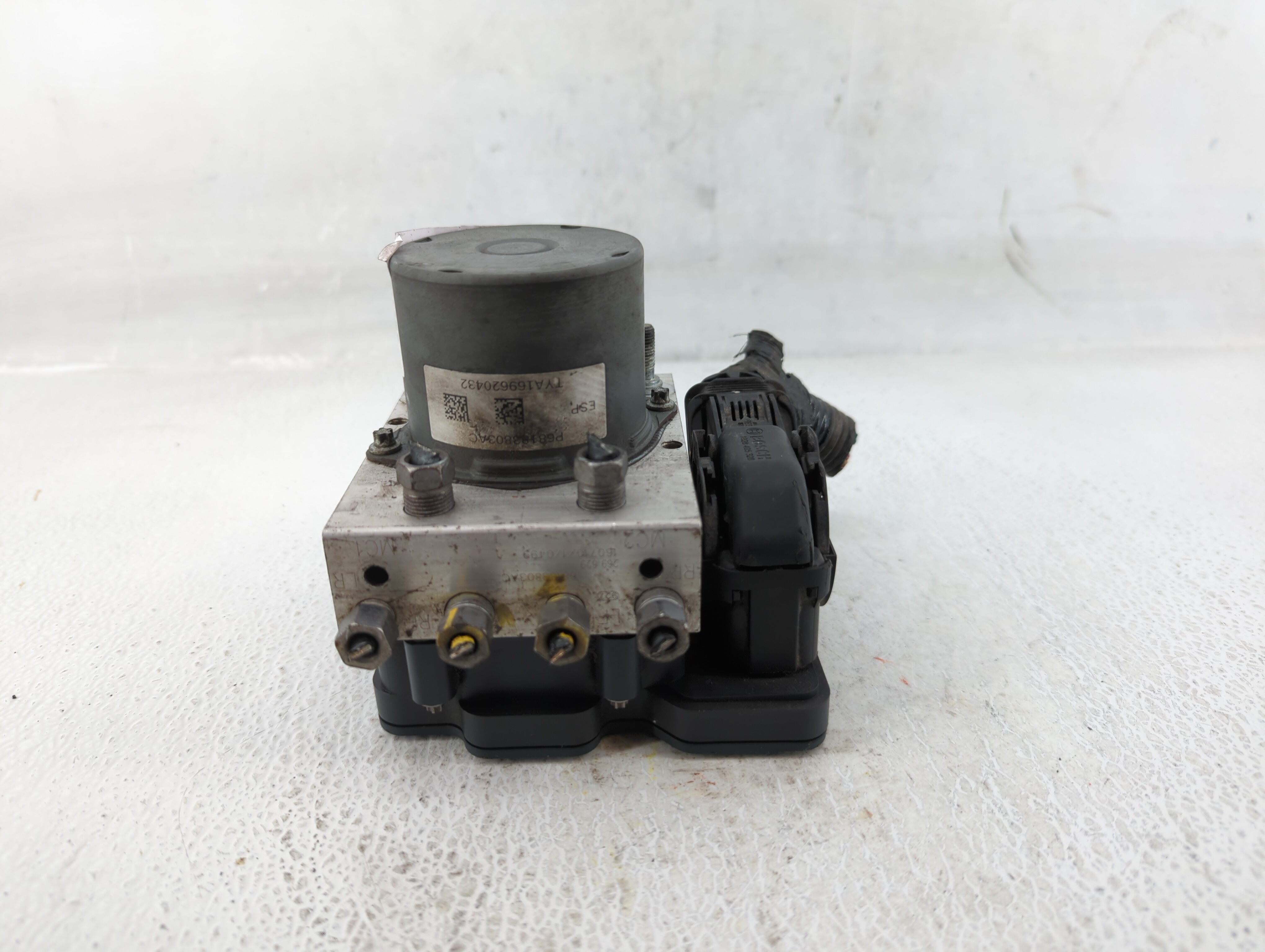 Picture of Dodge Caravan Abs Pump Control Module 555305