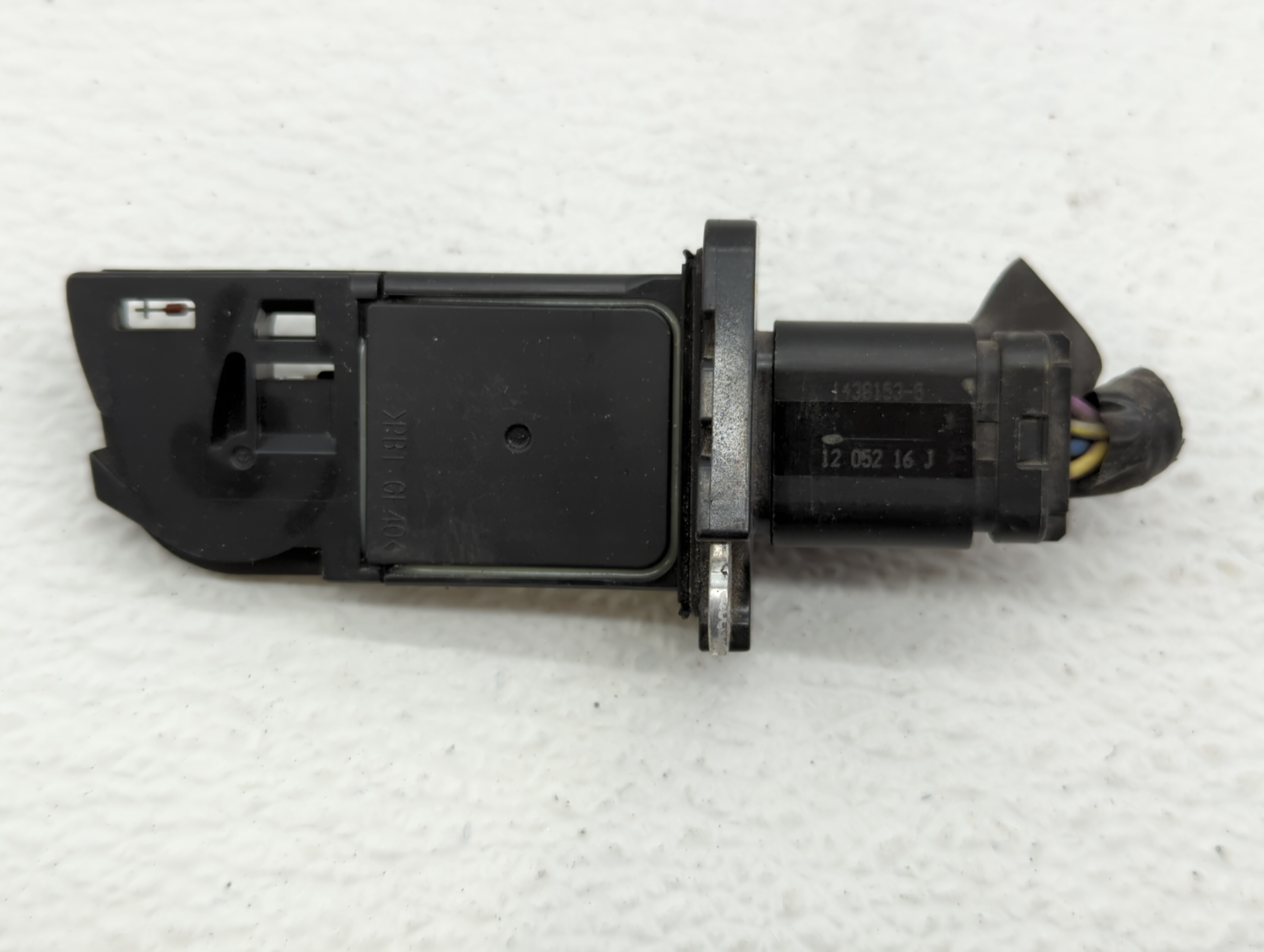 Picture of 2005-2010 Ford Mustang Mass Air Flow Meter Maf 555460