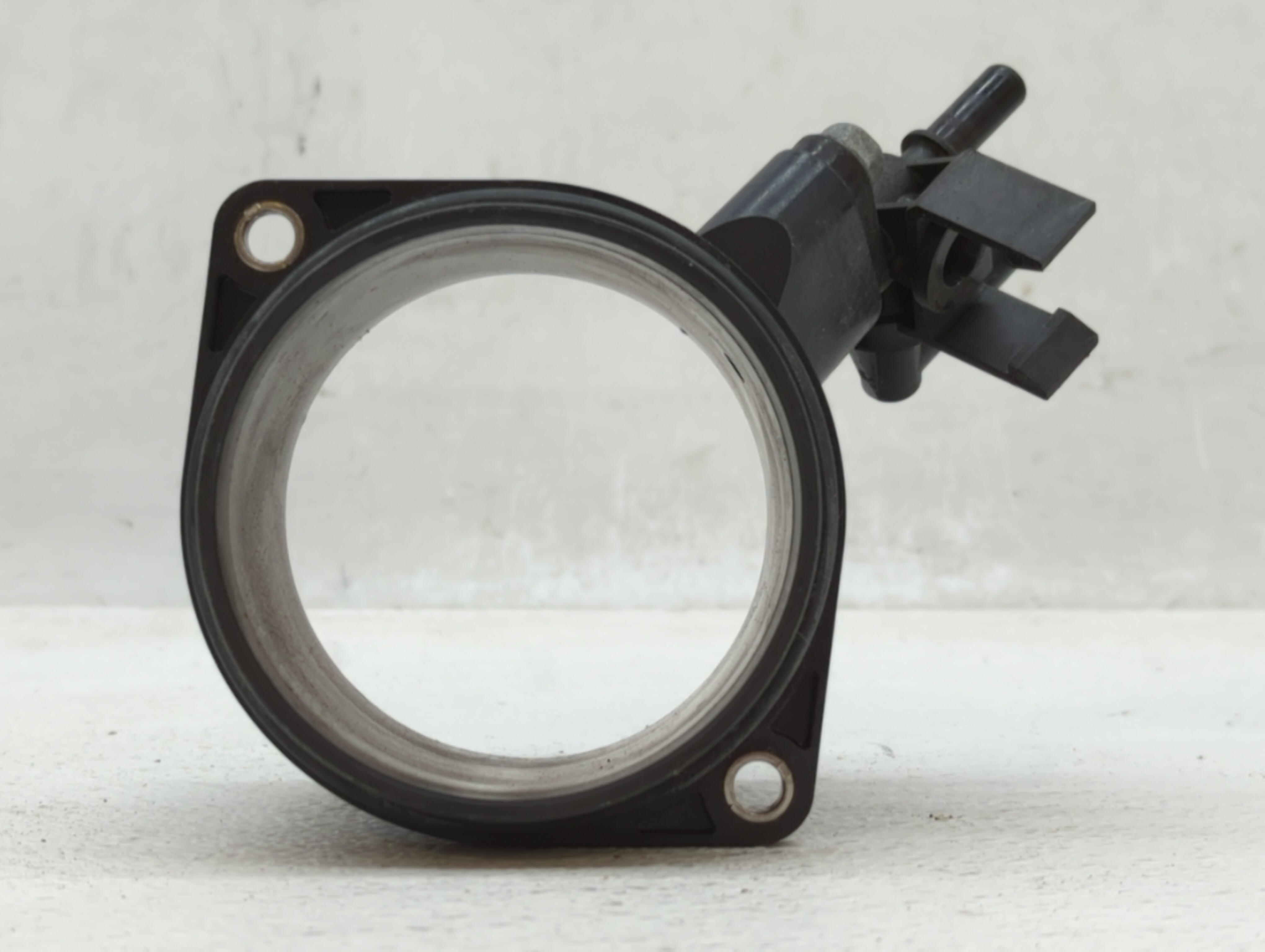 Mass Air Flow Meter Maf 557231 - Oemusedautoparts1.com