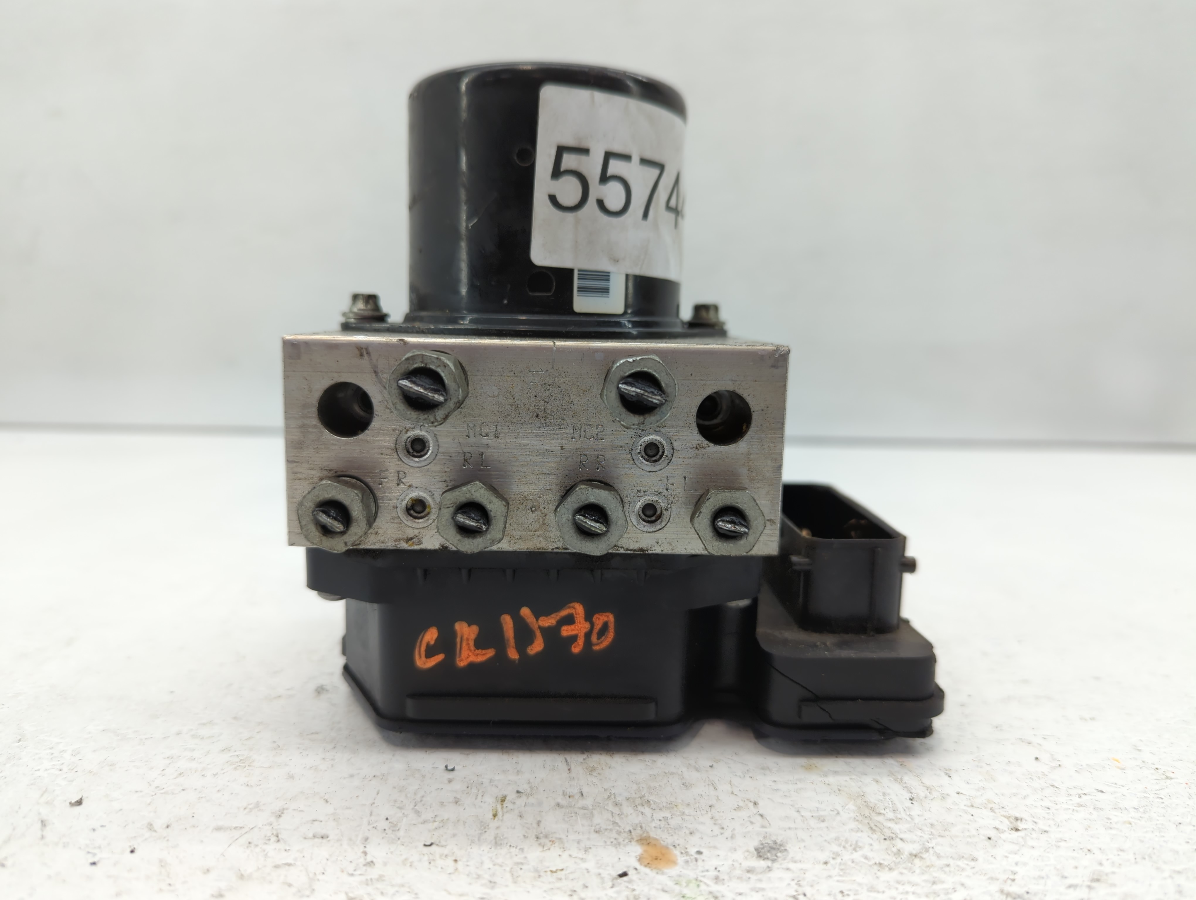 2013-2016 Chevrolet Malibu Abs Pump Control Module 557447 - Oemusedautoparts1.com