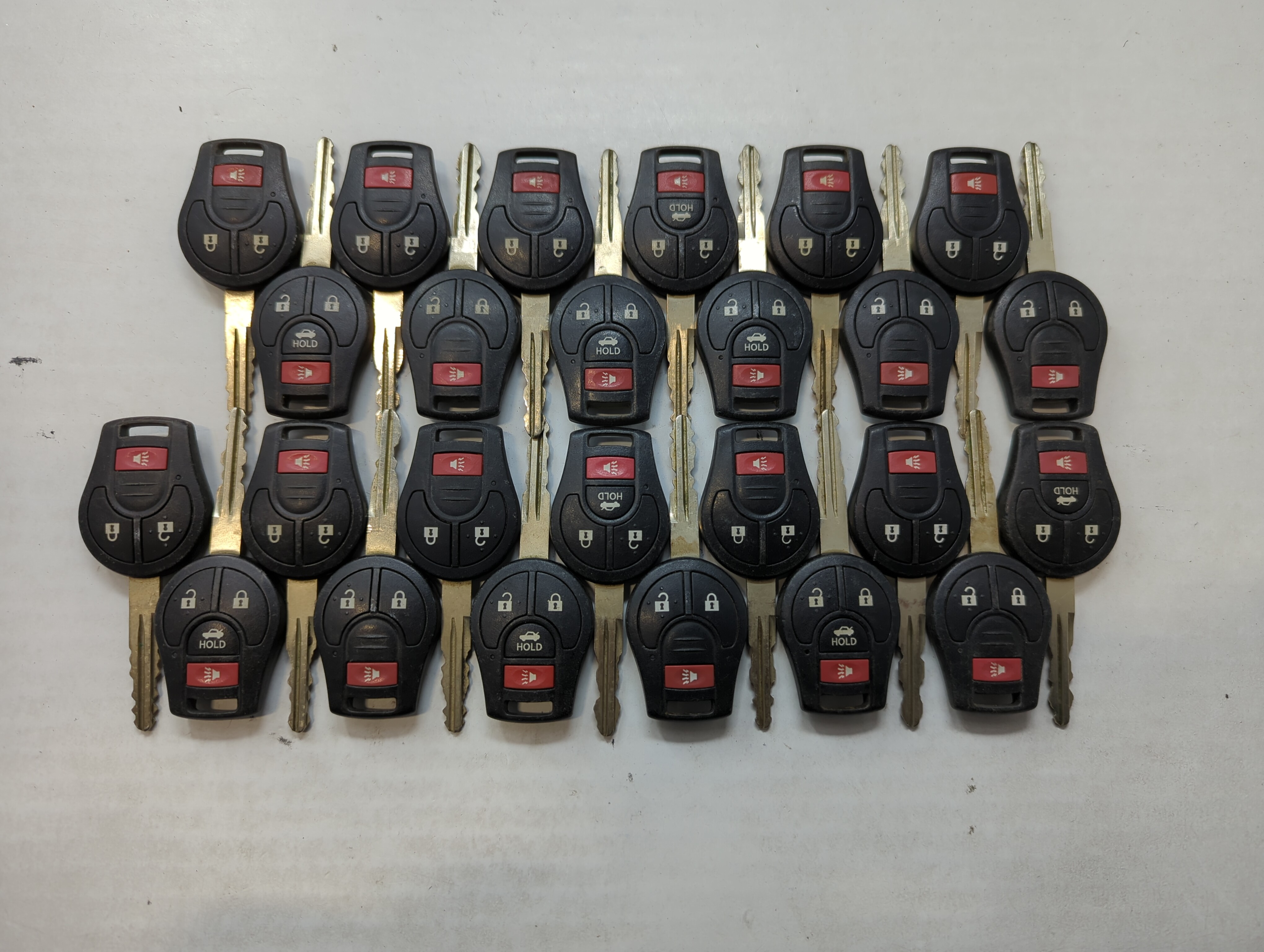 Picture of Lot of 25 Nissan Keyless Entry Remote Fob CWTWB1U751 | CWTWB1U816 557801