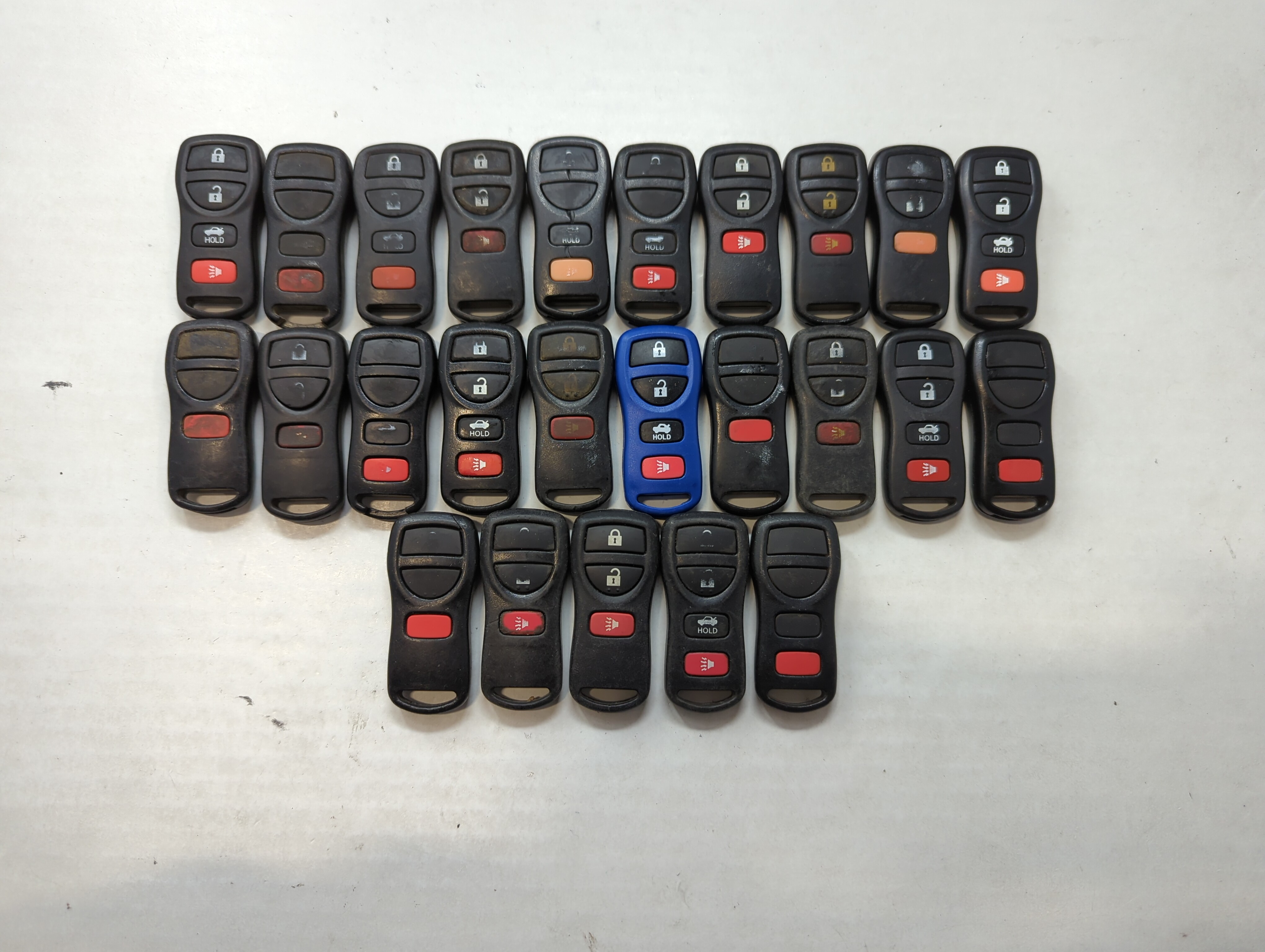 Picture of Lot of 25 Nissan Keyless Entry Remote Fob CWTWB1U821 | CWTWB1U429 | 558008