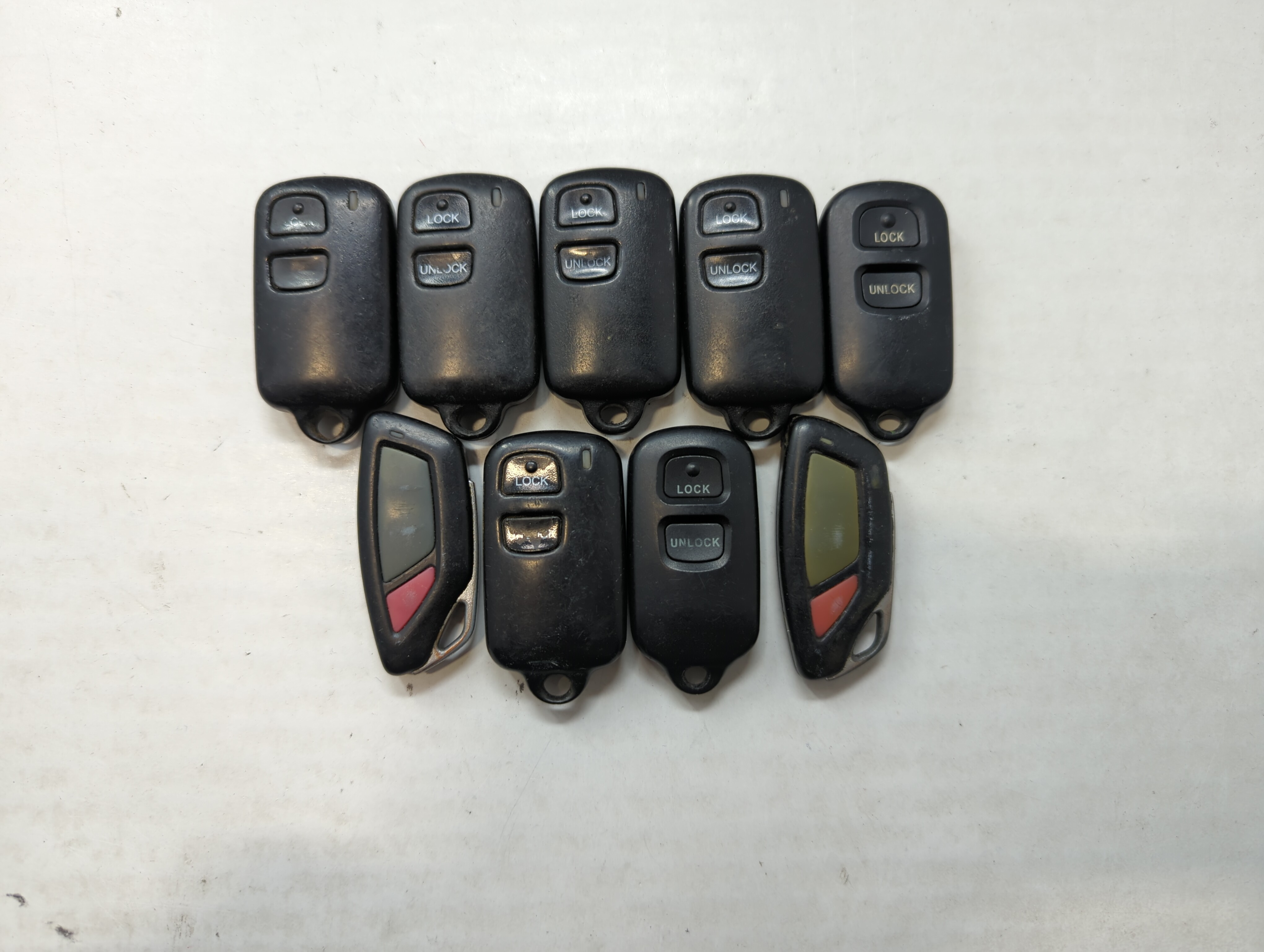 Picture of Lot of 10 Aftermarket Keyless Entry Remote Fob MIXED FCC IDS MIXED PART 558700
