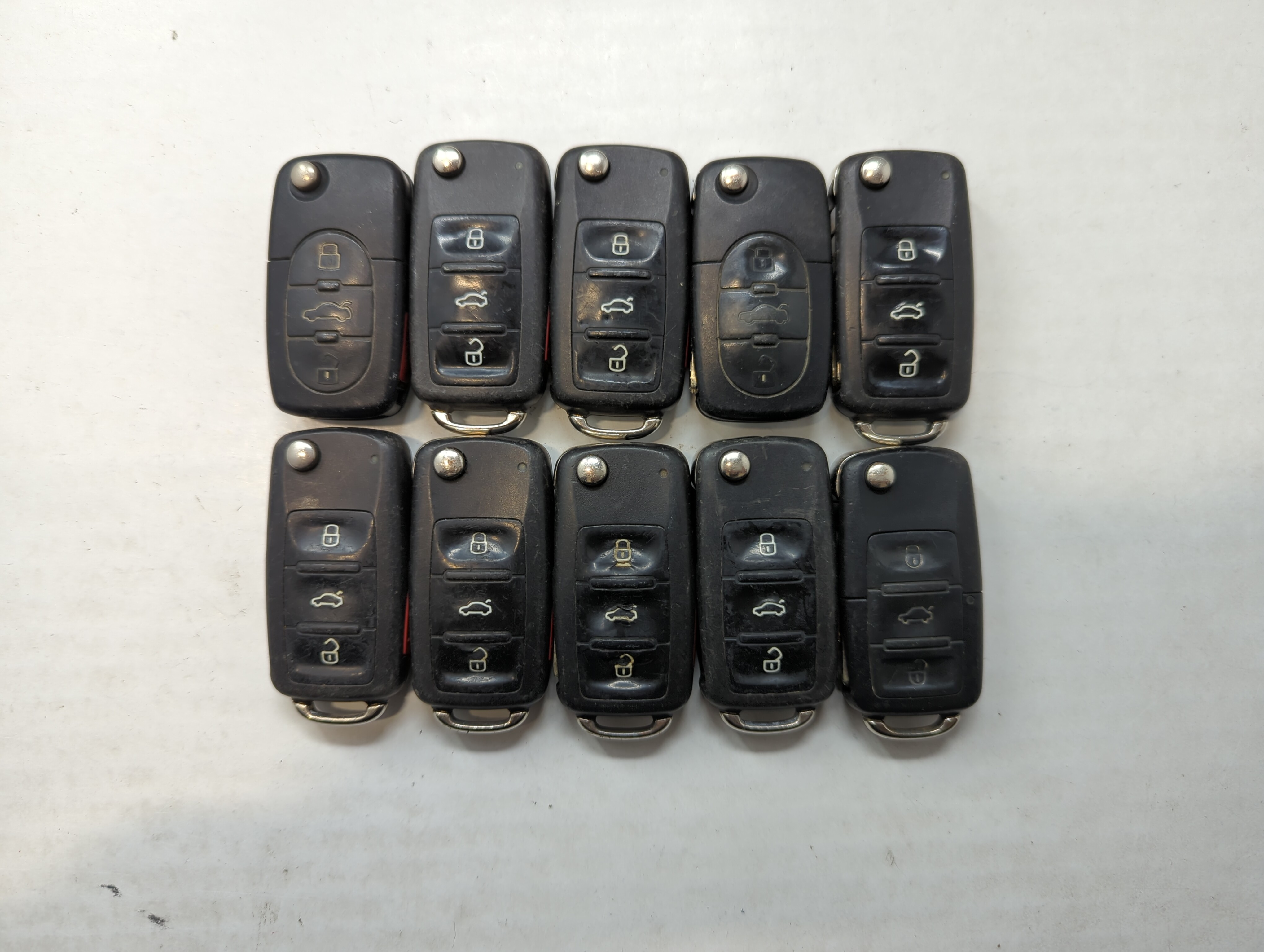 Lot of 10 Volkswagen Keyless Entry Remote Fob MIXED FCC IDS MIXED PART 558957 - Oemusedautoparts1.com