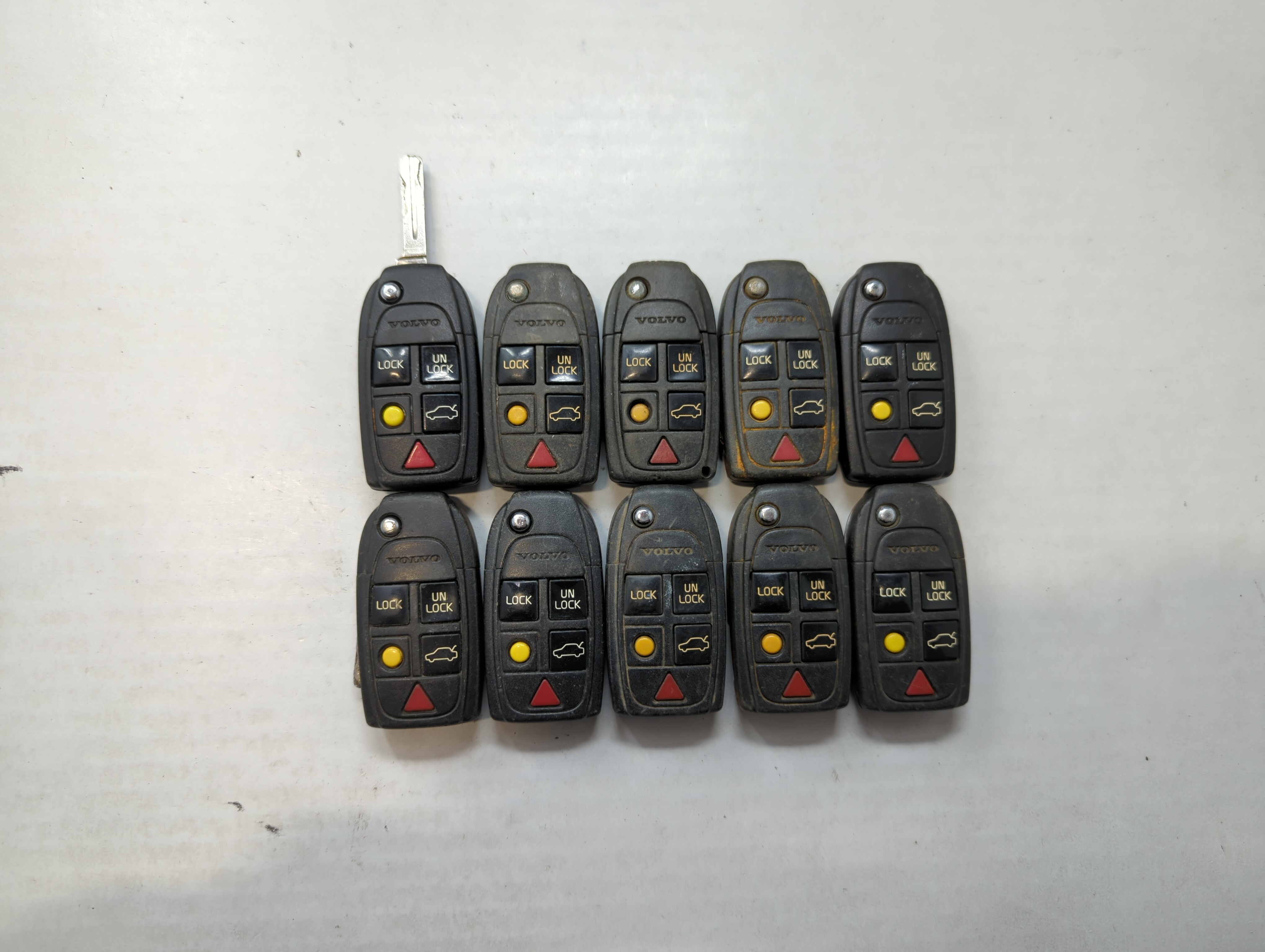 Lot of 10 Volvo Keyless Entry Remote Fob LQNP2T-APU 558987 - Oemusedautoparts1.com