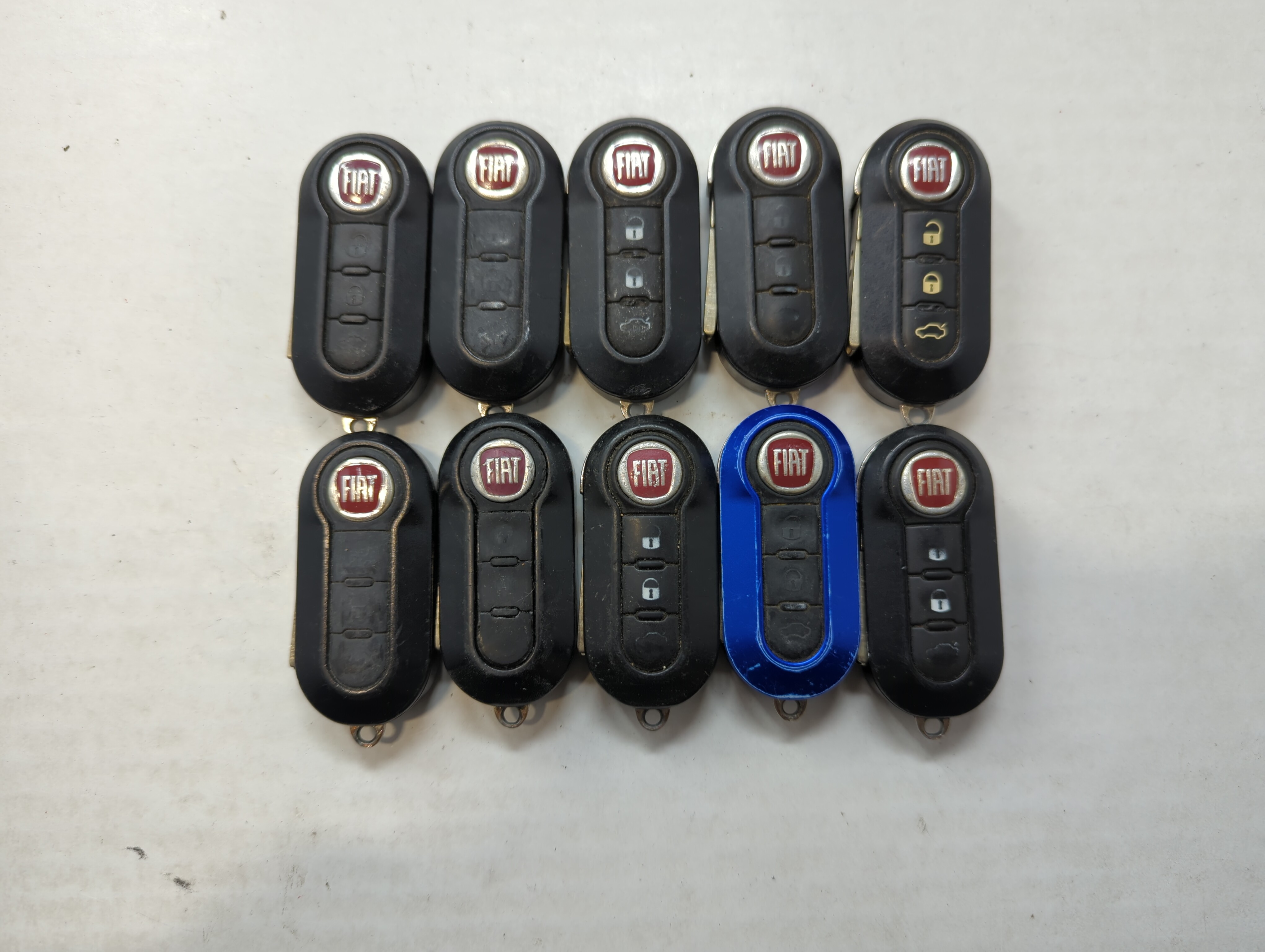 Lot of 10 Fiat Keyless Entry Remote Fob LTQFI2AM433TX | 2ADFTF12AM433TX 558996 - Oemusedautoparts1.com