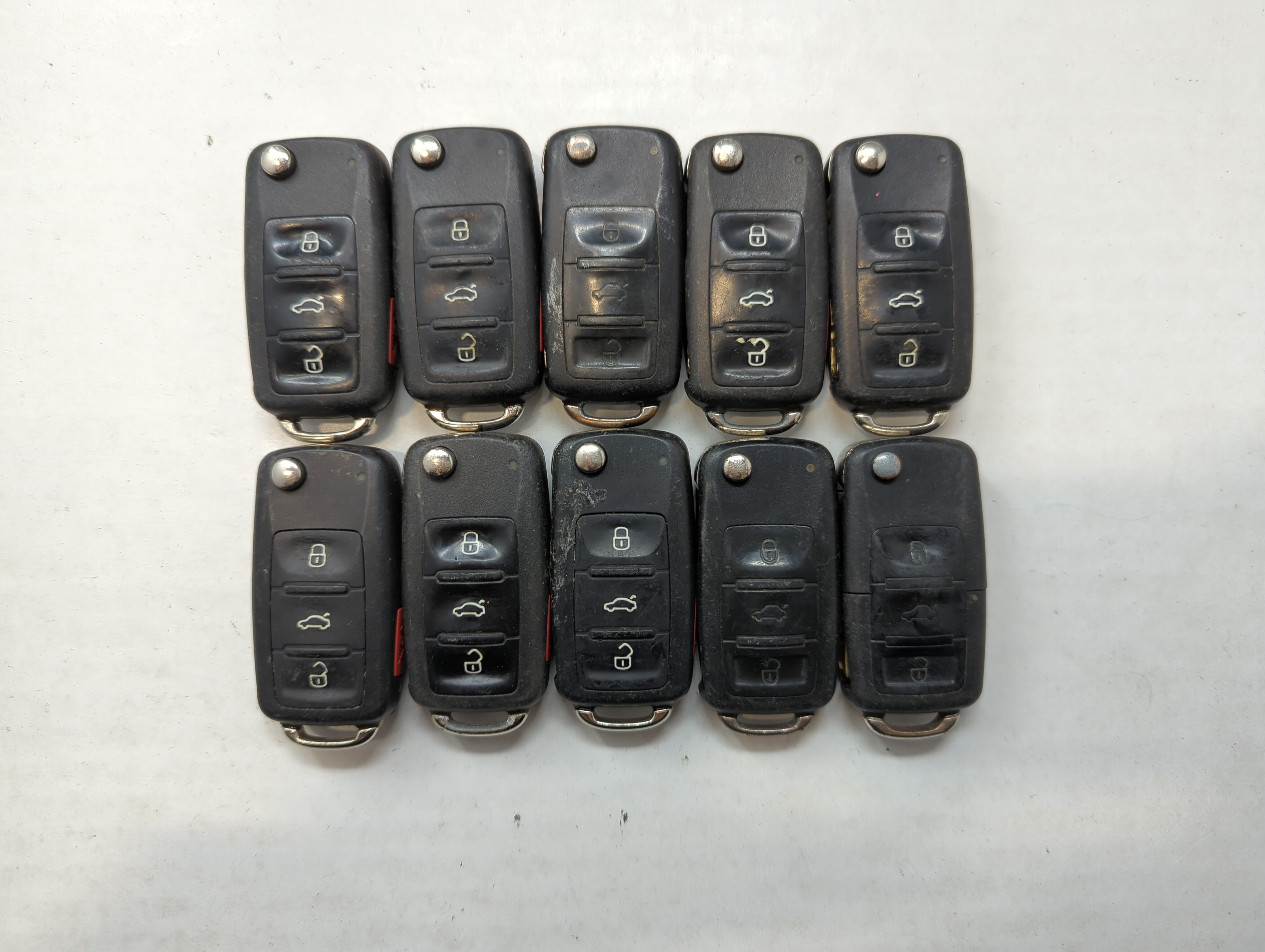Picture of Lot of 10 Volkswagen Keyless Entry Remote Fob MIXED FCC IDS MIXED PART 559014