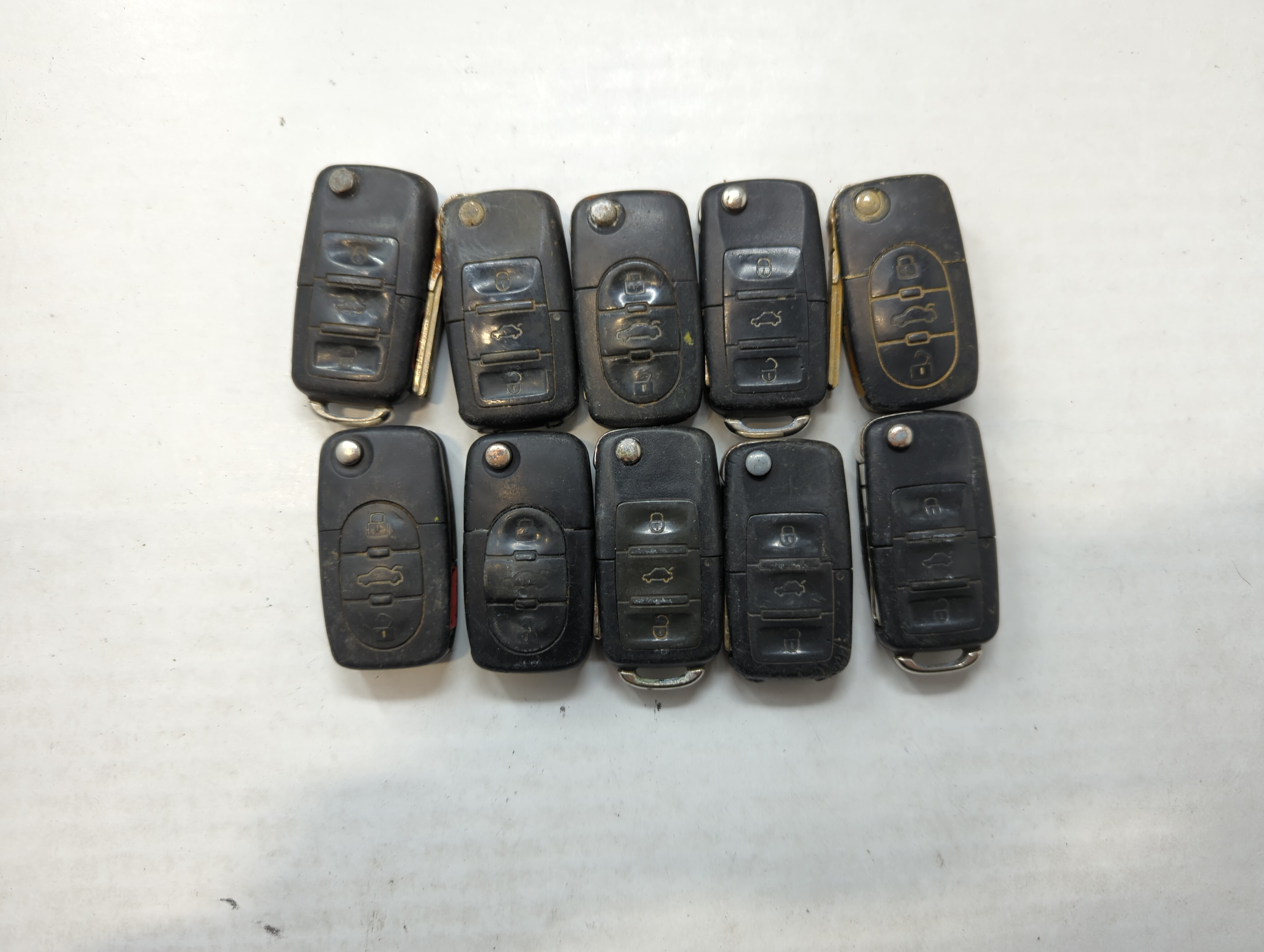 Picture of Lot of 10 Volkswagen Keyless Entry Remote Fob MIXED FCC IDS MIXED PART 559328