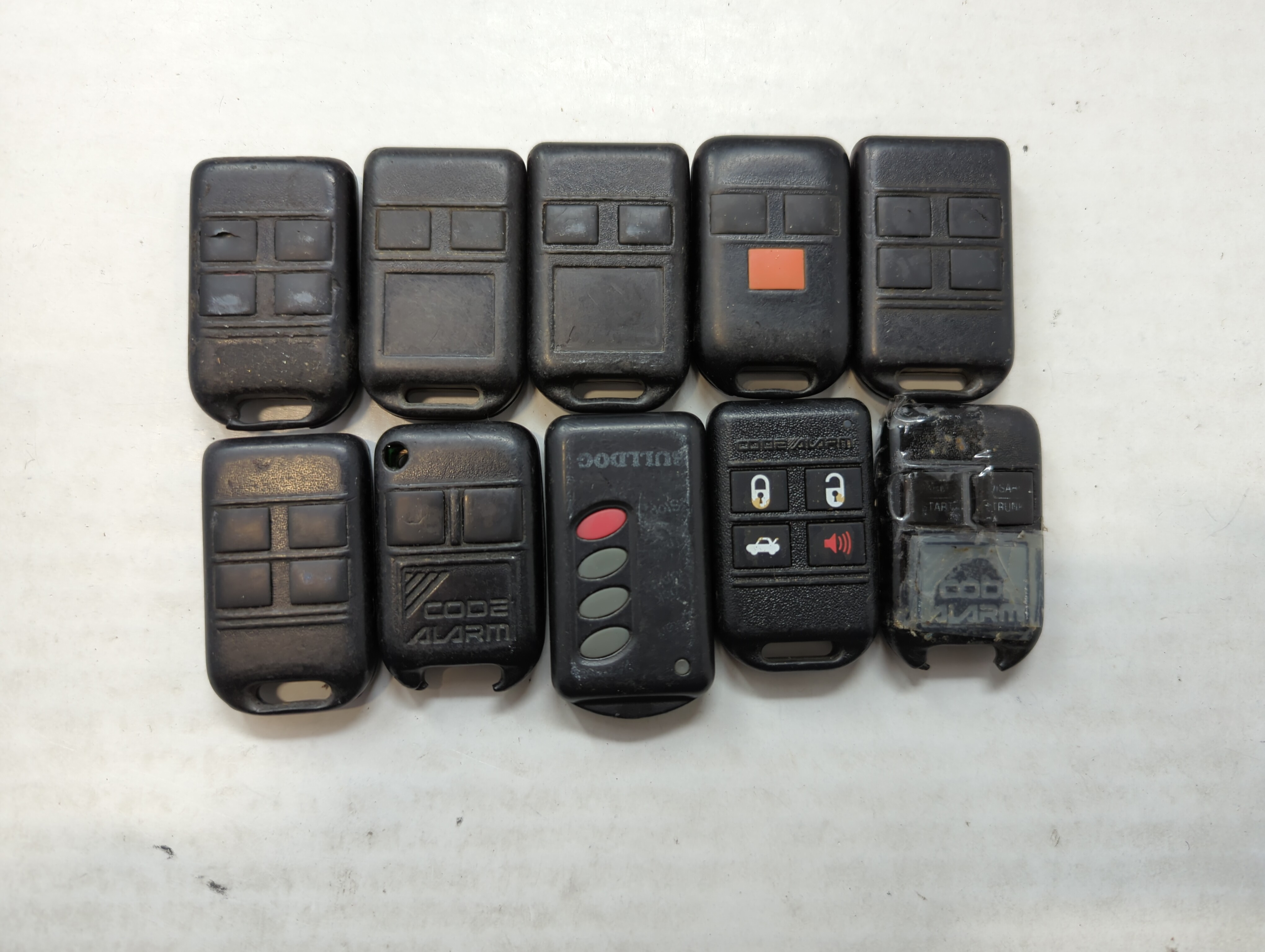 Picture of Lot of 10 Aftermarket Keyless Entry Remote Fob MIXED FCC IDS MIXED PART 559400