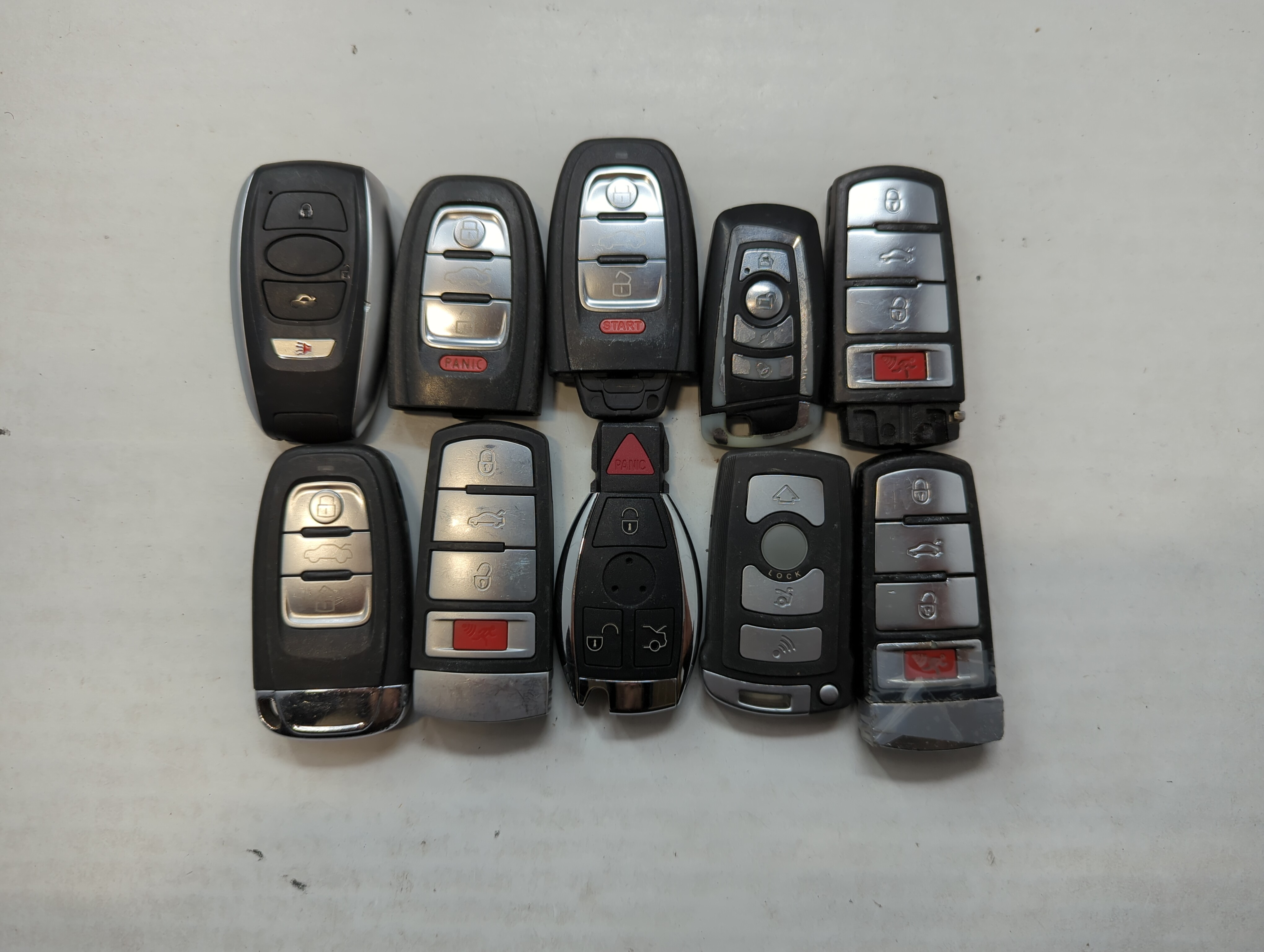 Picture of Lot of 10 Aftermarket Keyless Entry Remote Fob MIXED FCC IDS MIXED PART 559440