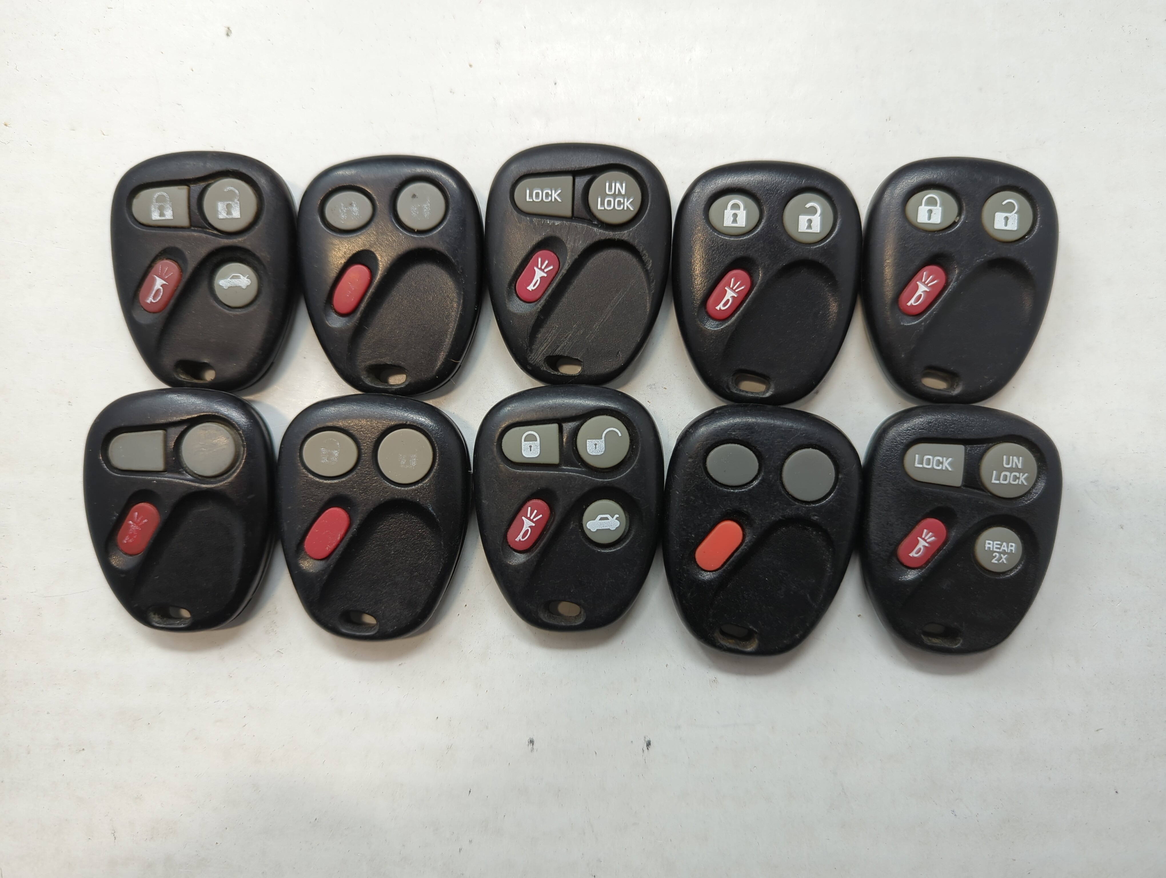 Picture of Lot of 10 Aftermarket Chevrolet Keyless Entry Remote Fob MIXED FCC IDS 559538