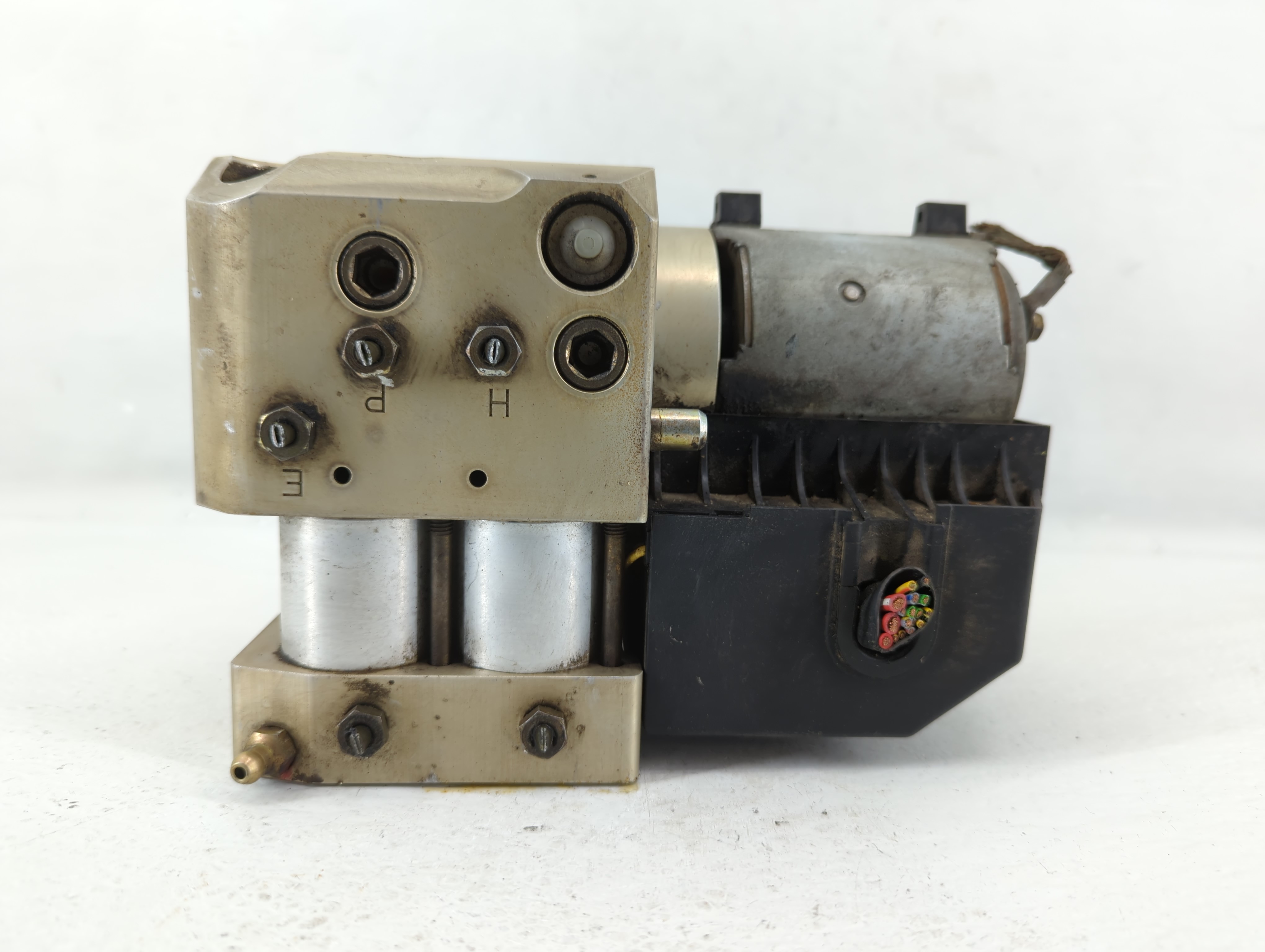 Mercedes-benz 420sel Abs Pump Control Module 559589 - Oemusedautoparts1.com
