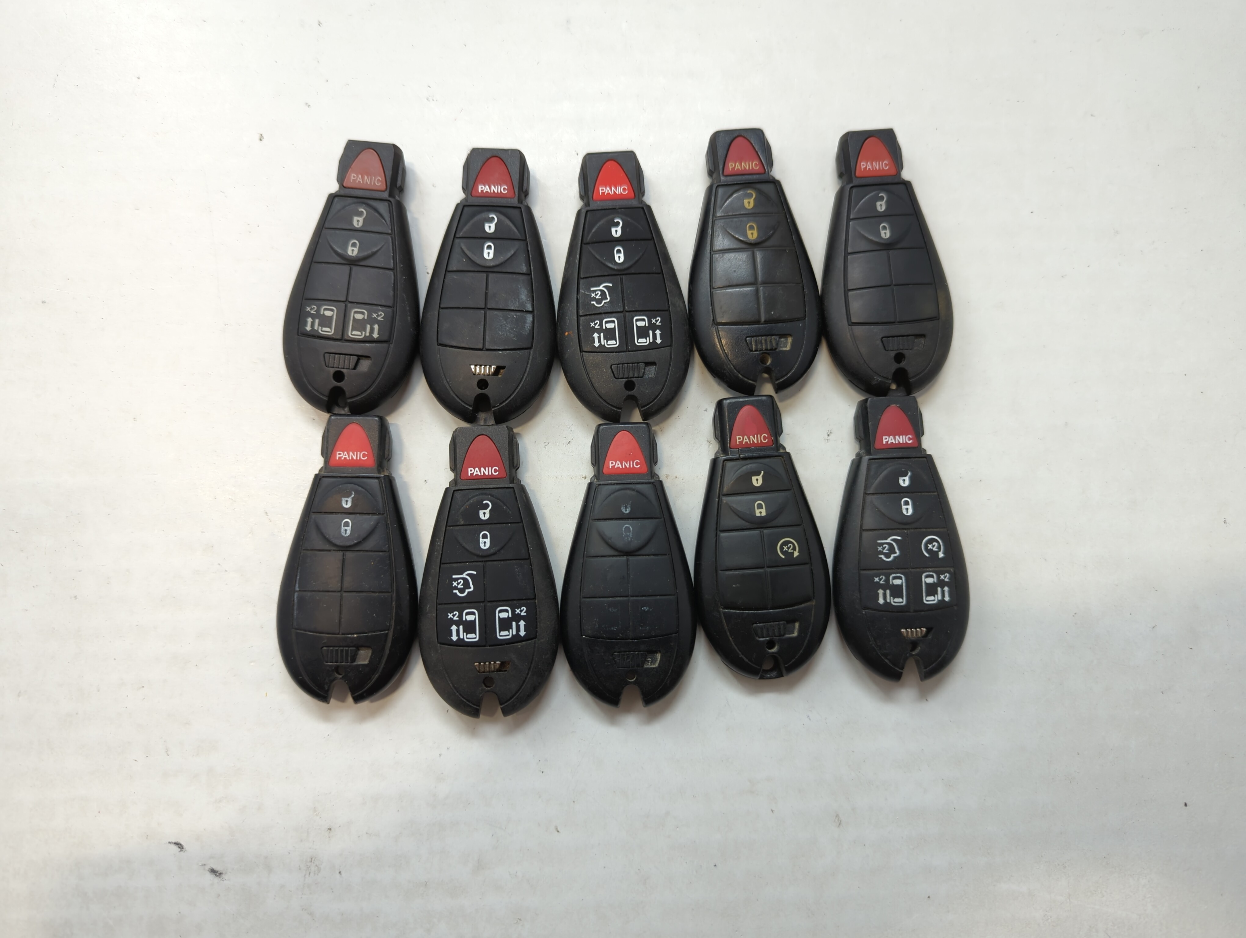 Picture of Lot of 10 Aftermarket Keyless Entry Remote Fob MIXED FCC IDS MIXED PART 559674