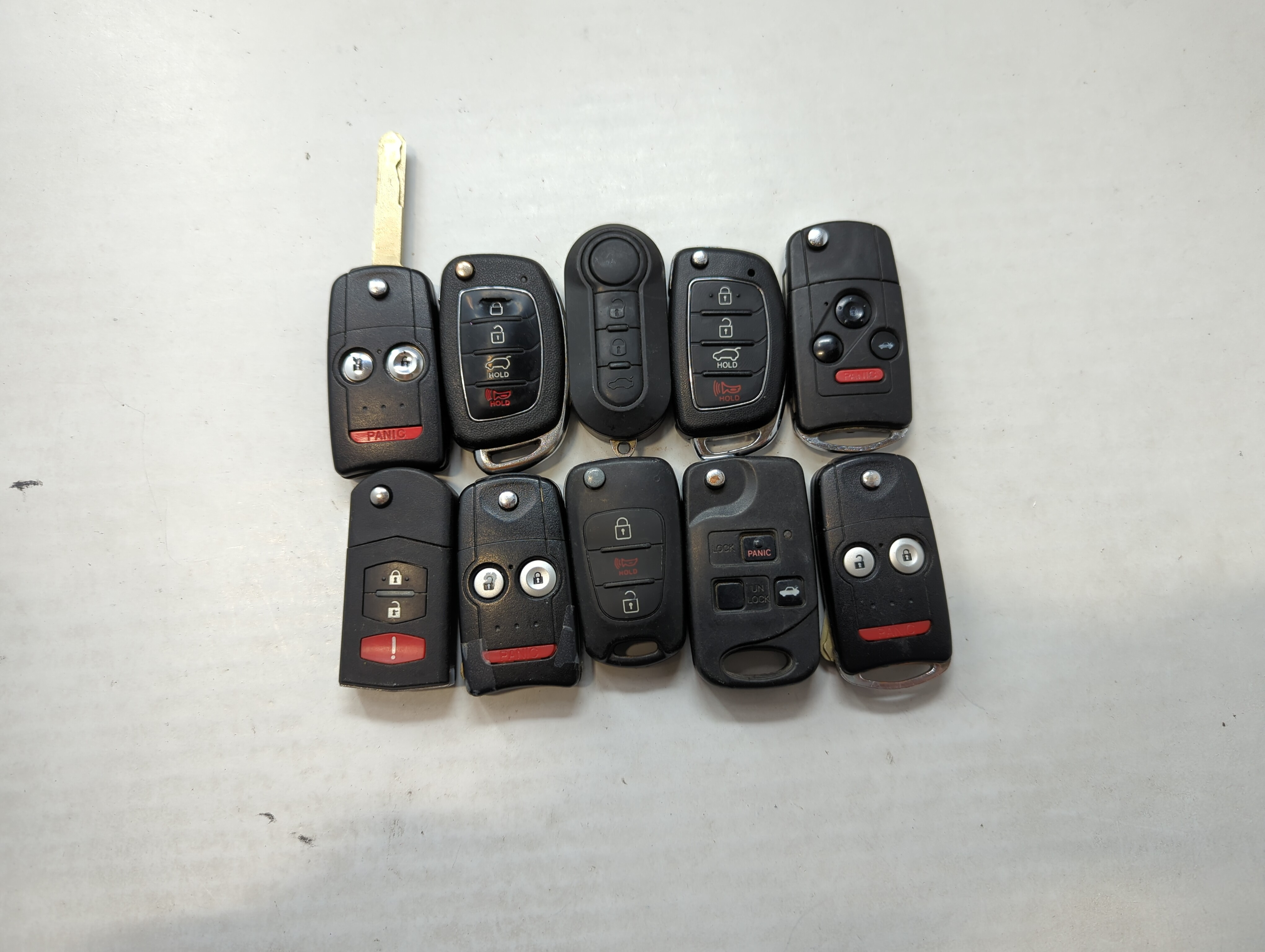 Picture of Lot of 10 Aftermarket Keyless Entry Remote Fob MIXED FCC IDS MIXED PART 559689
