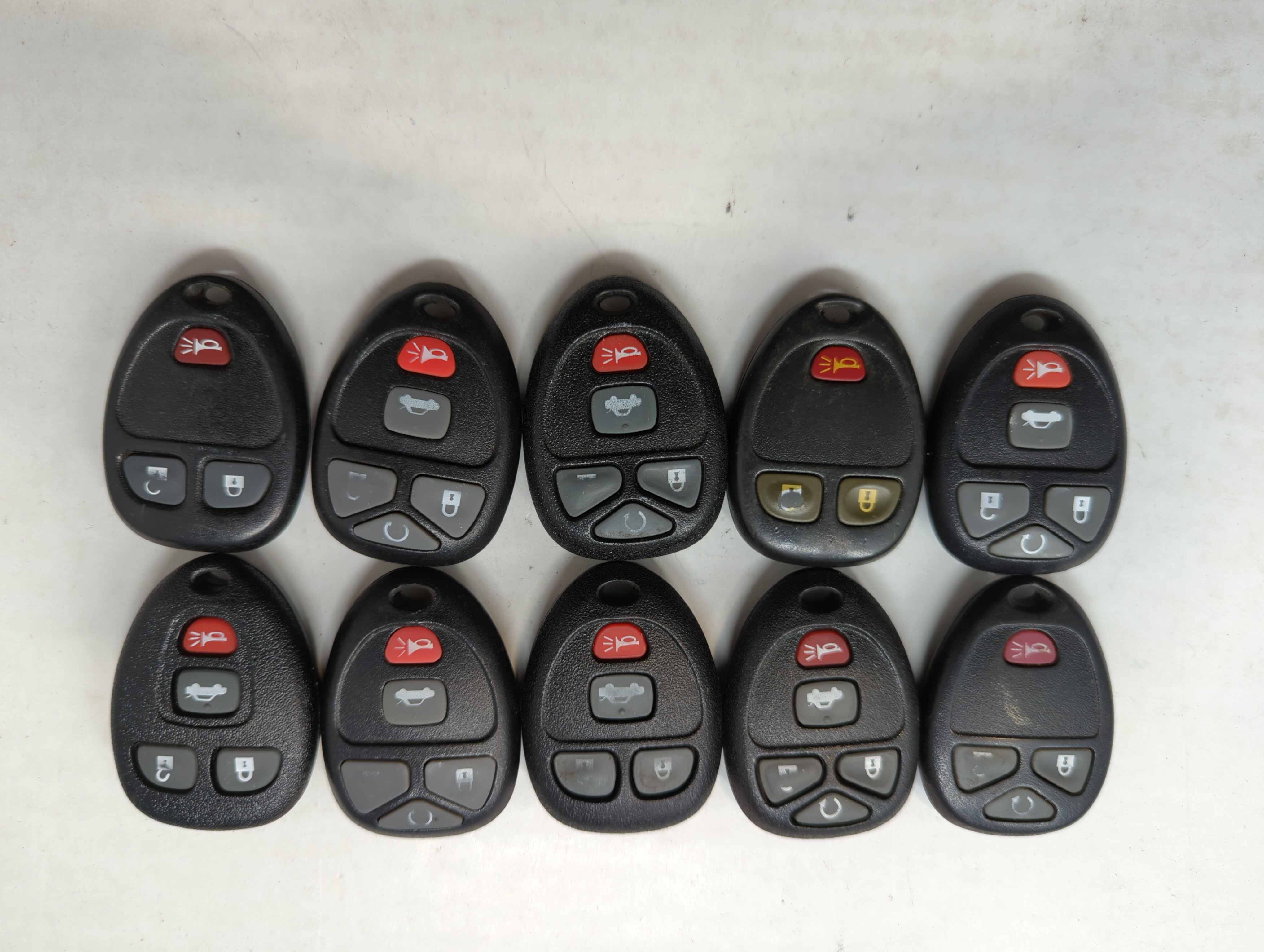 Picture of Lot of 10 Aftermarket Chevrolet Keyless Entry Remote Fob MIXED FCC IDS 559690