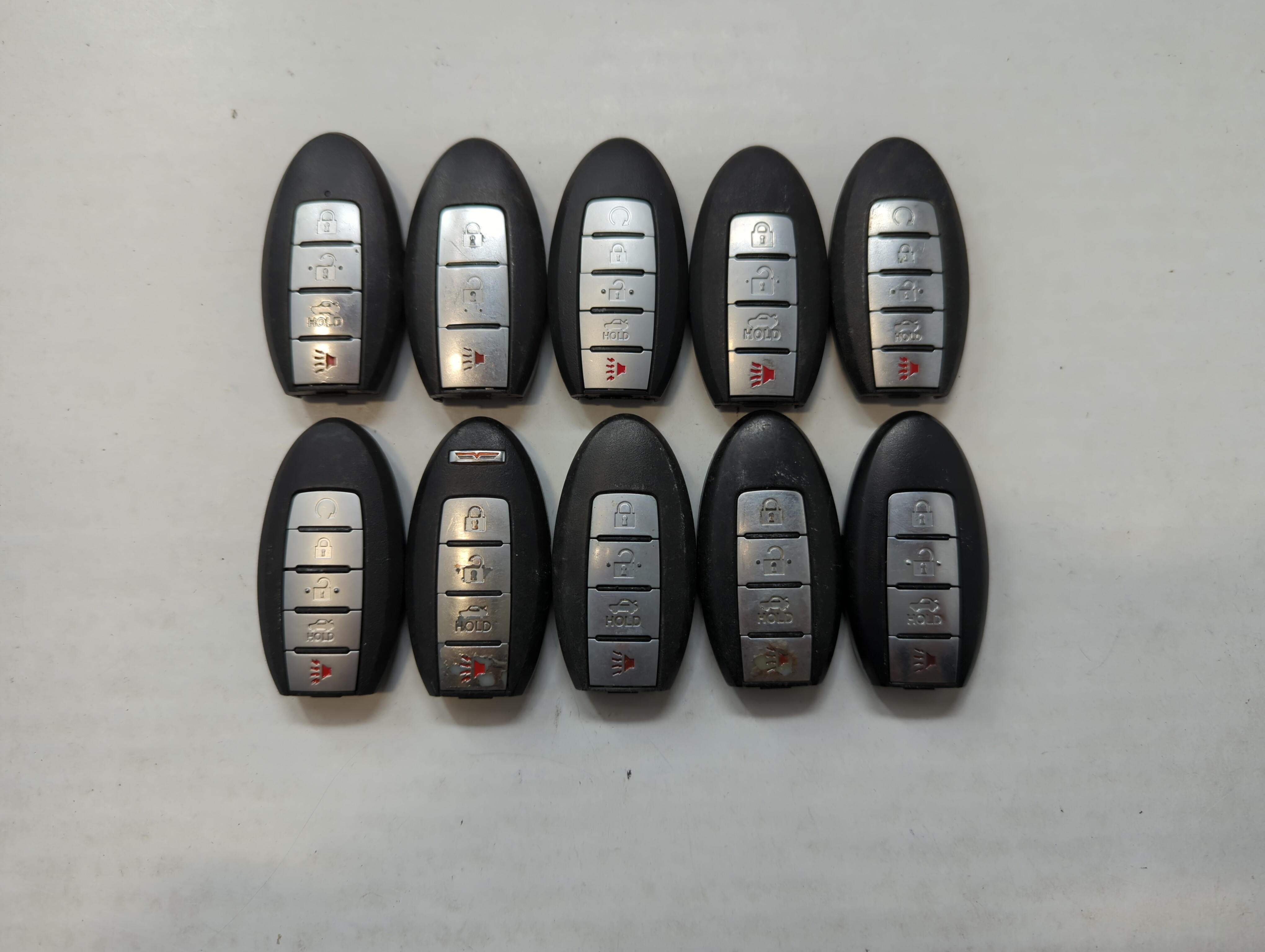Picture of Lot of 10 Aftermarket Keyless Entry Remote Fob MIXED FCC IDS MIXED PART 559693