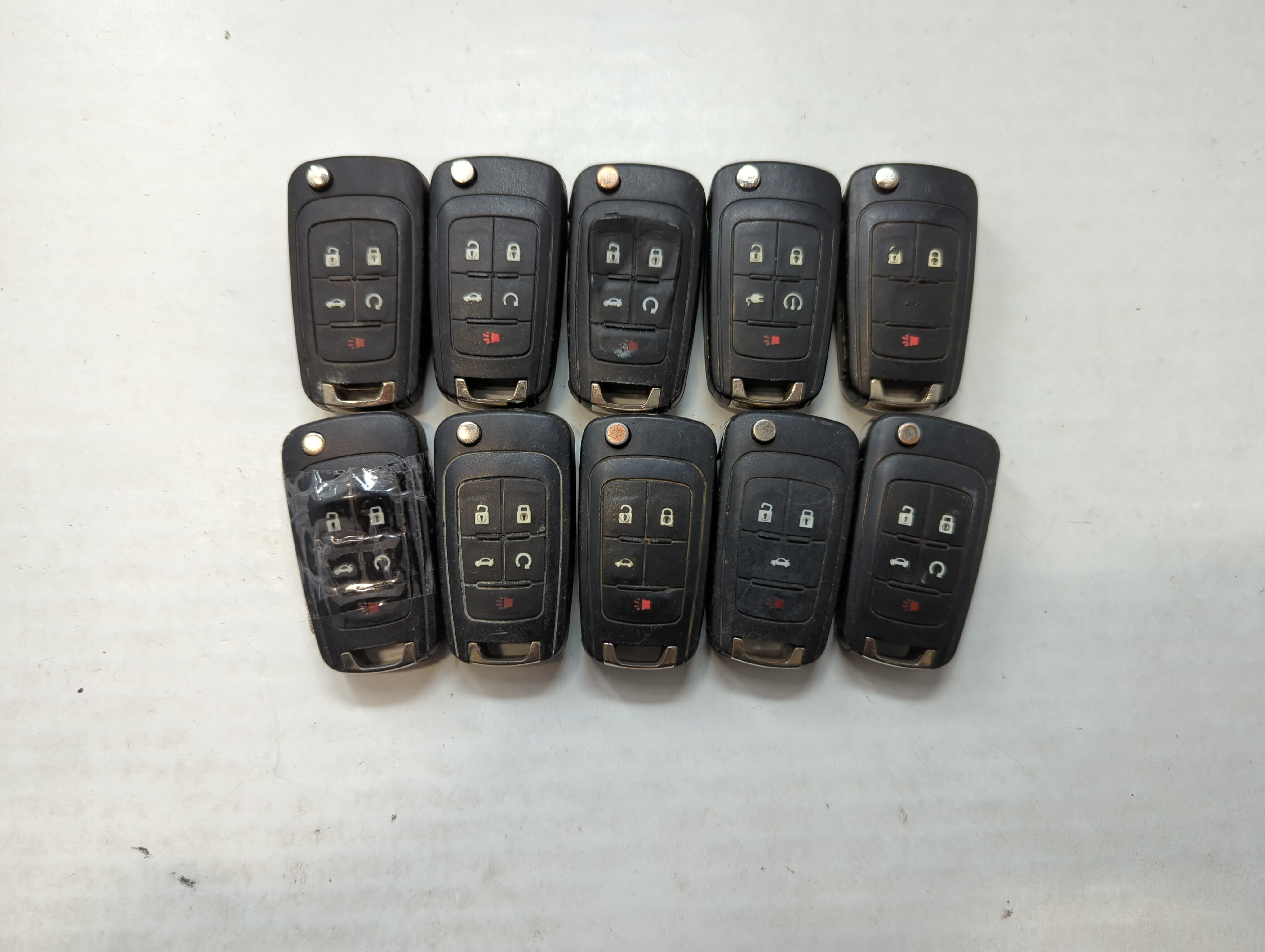 Picture of Lot of 10 Aftermarket Chevrolet Keyless Entry Remote Fob MIXED FCC IDS 559787