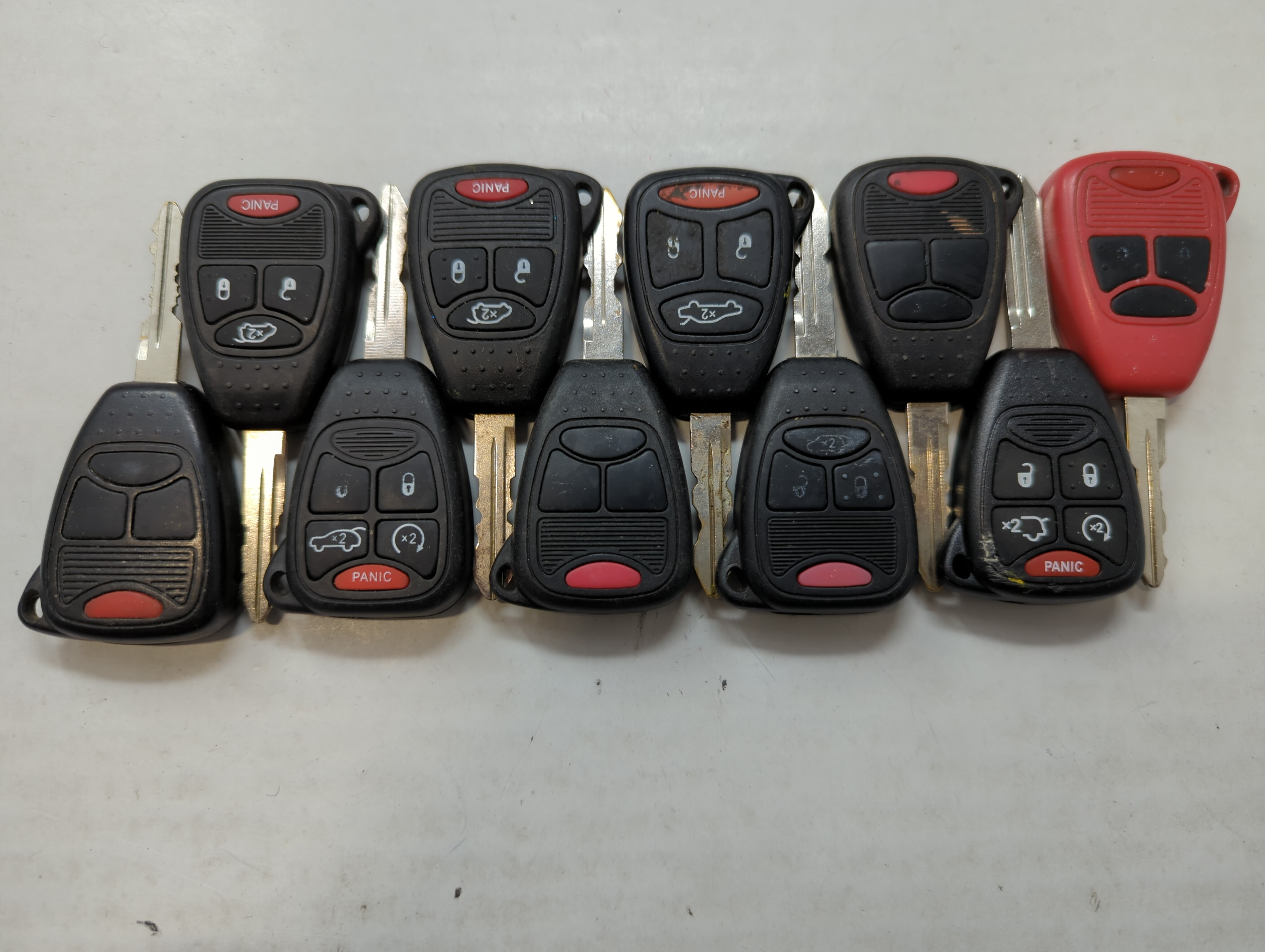 Picture of Lot of 10 Aftermarket Dodge/chrysler/jeep/ram Keyless Entry Remote Fob 559801