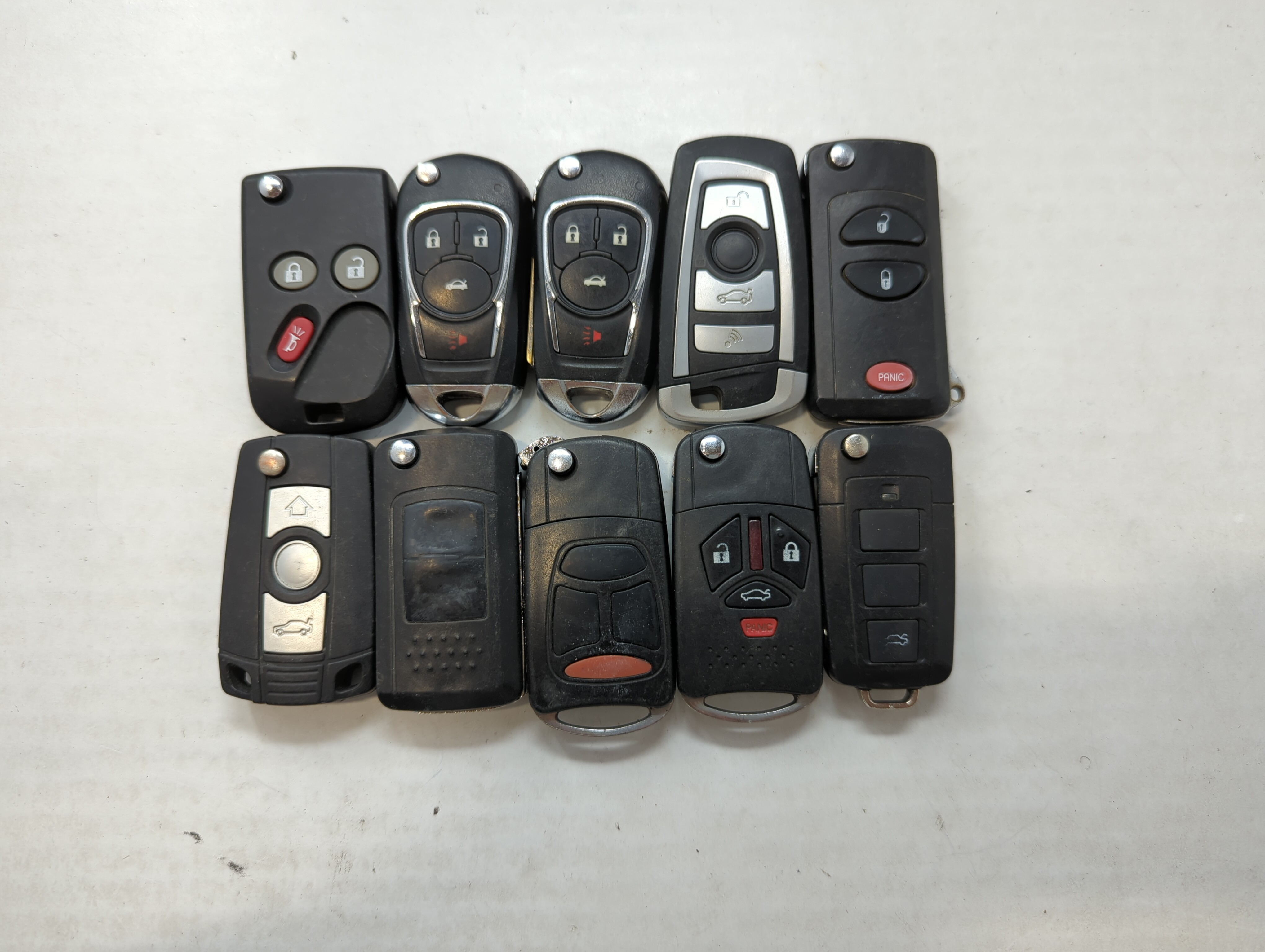 Picture of Lot of 10 Aftermarket Keyless Entry Remote Fob MIXED FCC IDS MIXED PART 559838