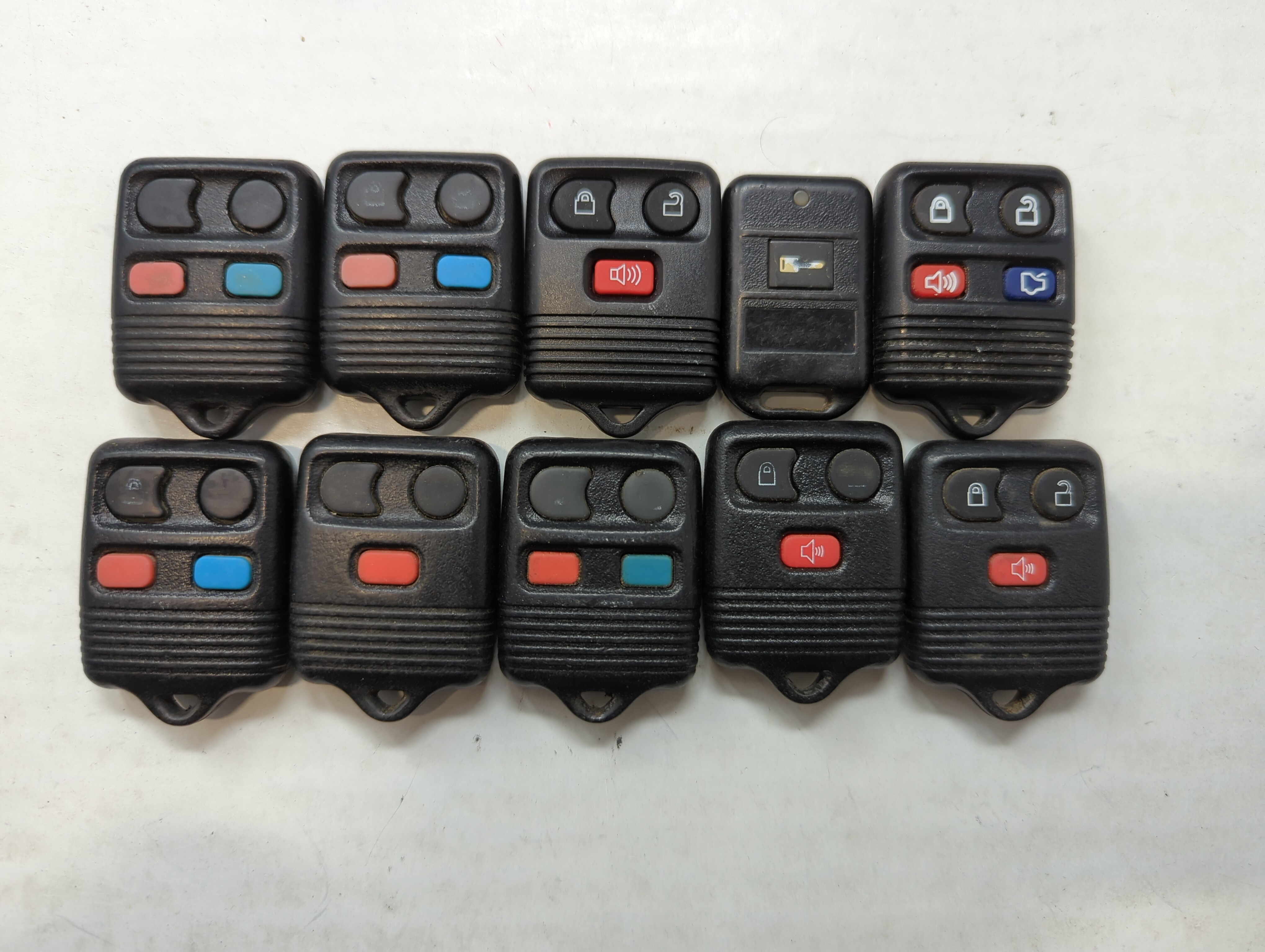 Picture of Lot of 10 Aftermarket Keyless Entry Remote Fob MIXED FCC IDS MIXED PART 559843