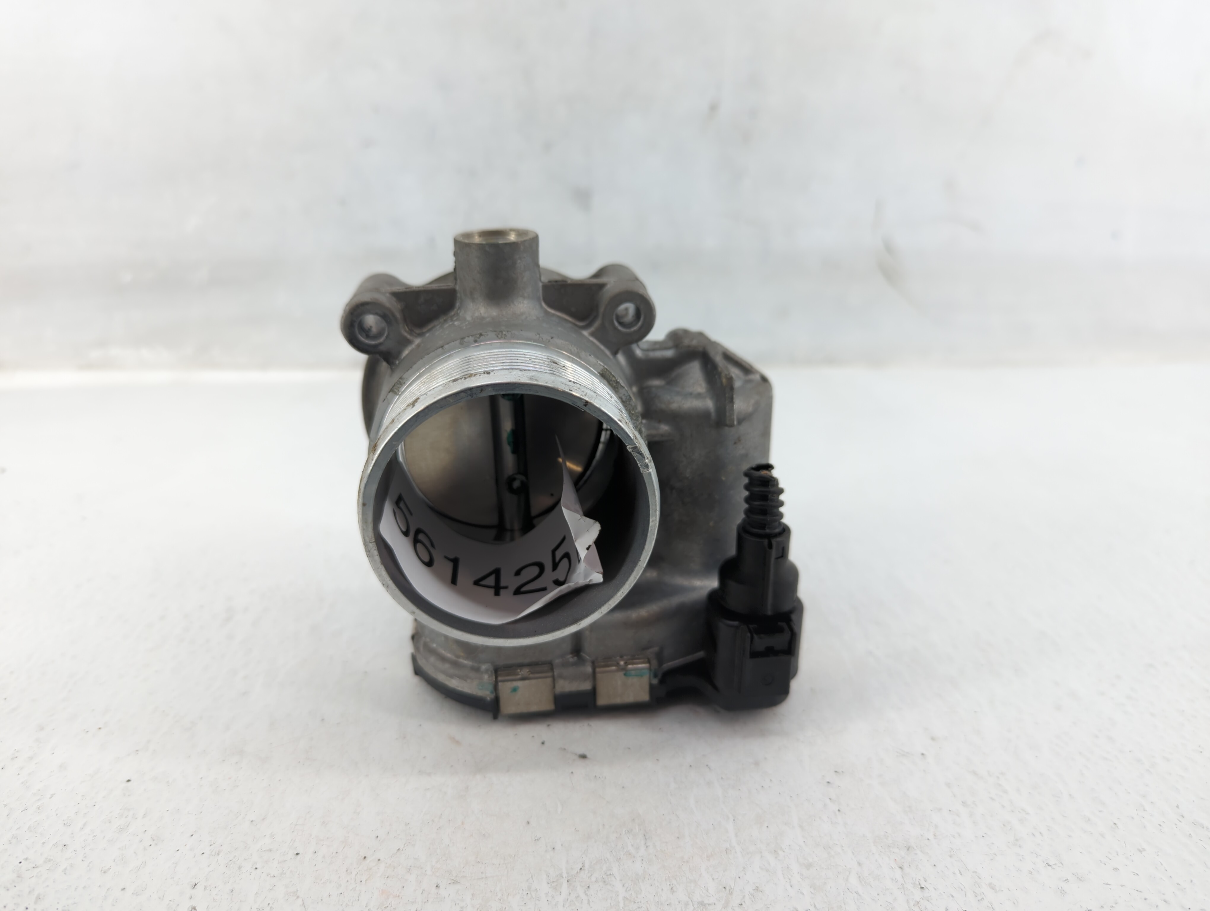 Picture of 2014-2017 Volkswagen Jetta Throttle Body 561425