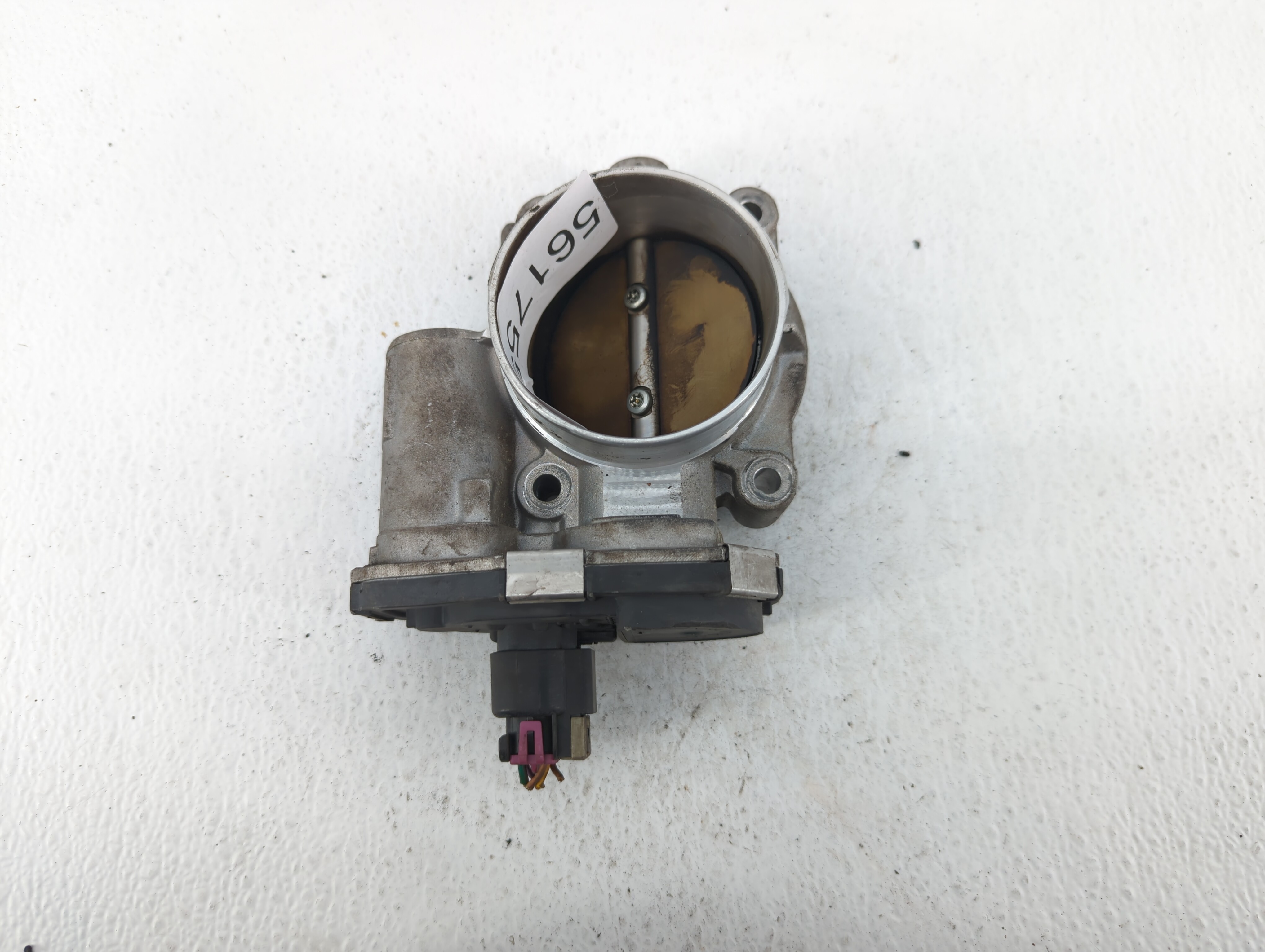 Picture of Saturn Outlook Throttle Body 561755