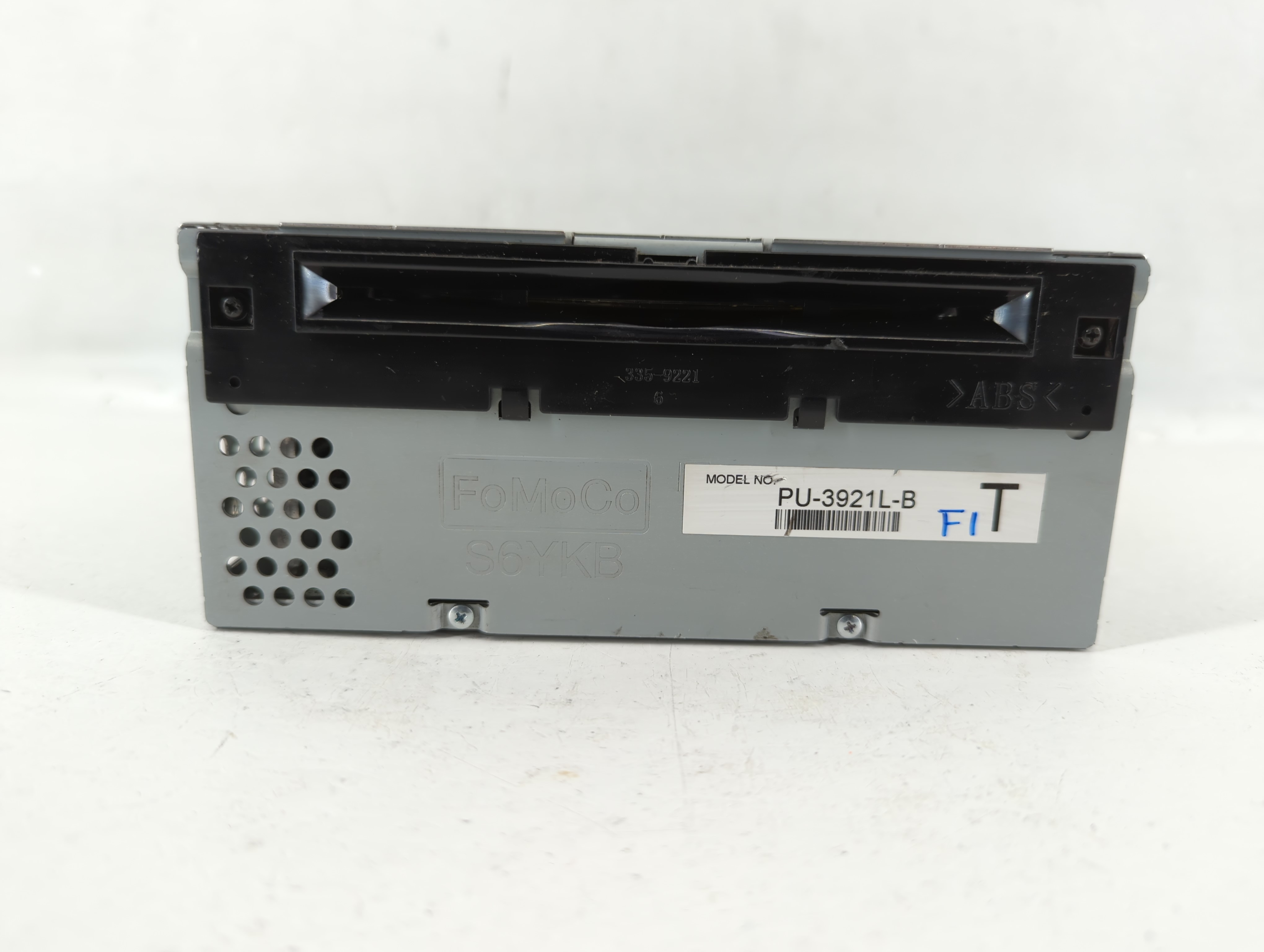2016-2017 Ford Explorer Am Fm Cd Player Radio Receiver 562610 - Oemusedautoparts1.com