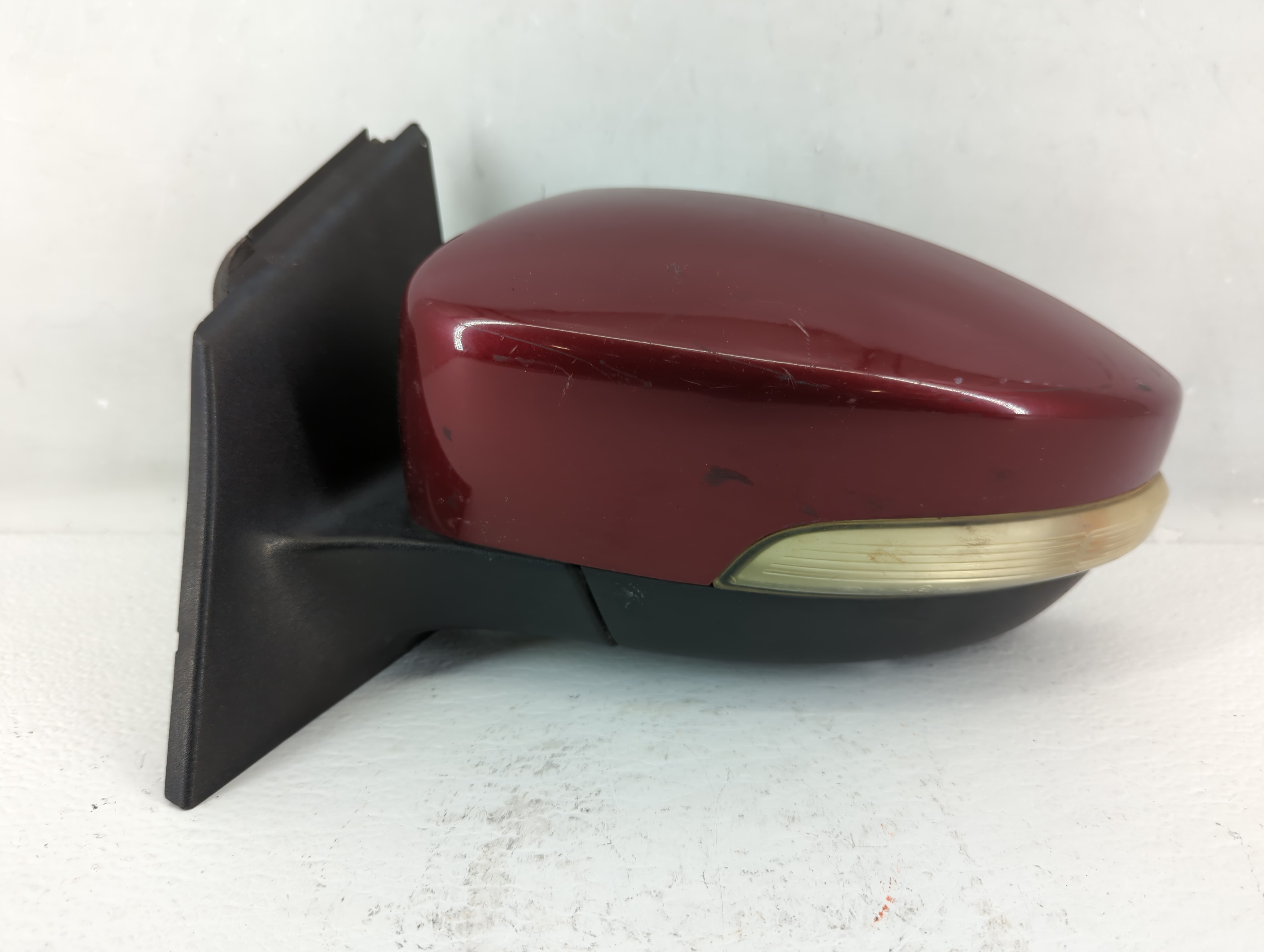 2012-2014 Ford Focus Driver Left Side View Power Door Mirror Red 562804 - Oemusedautoparts1.com