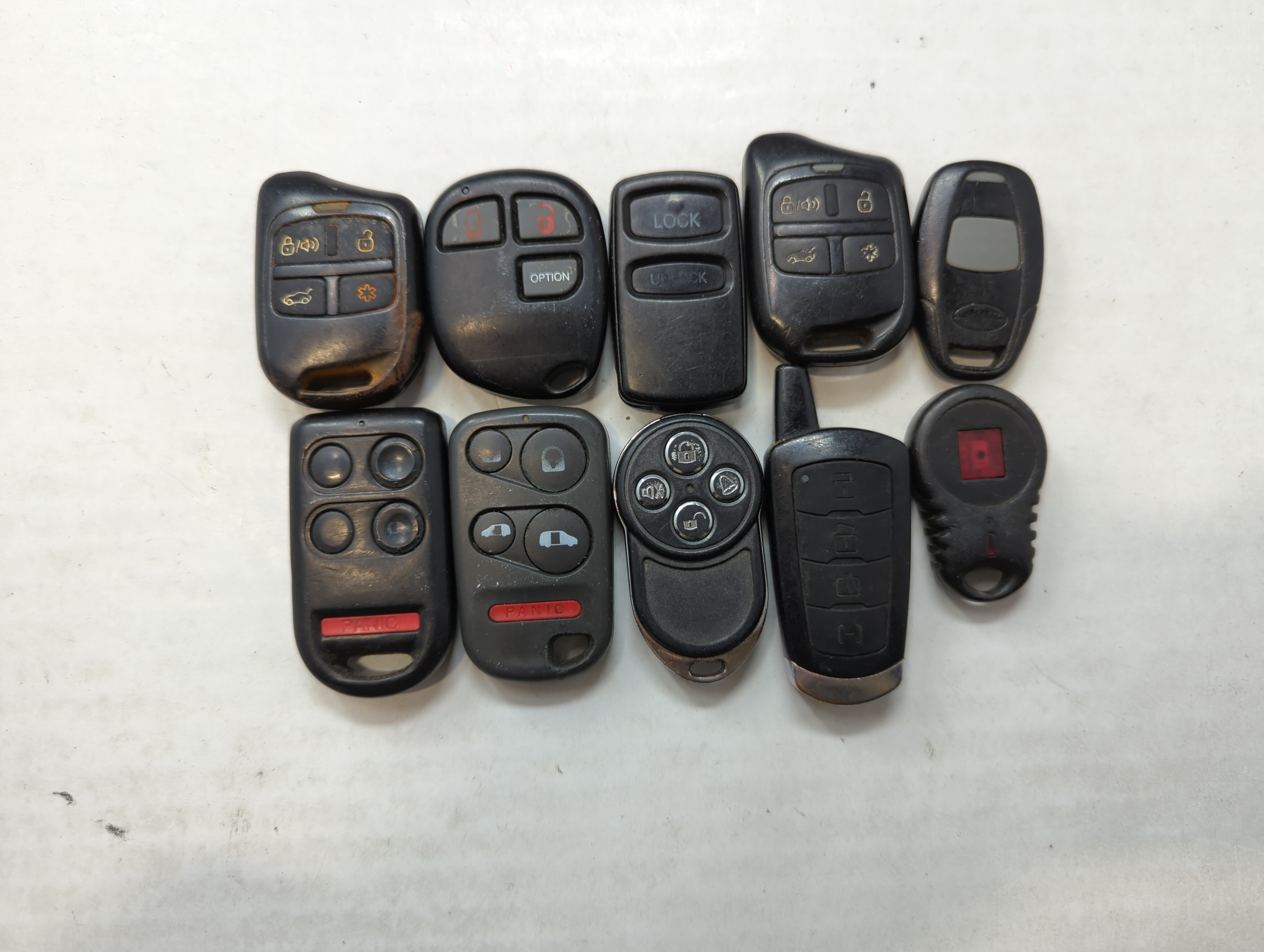 Picture of Lot of 10 Aftermarket Keyless Entry Remote Fob MIXED FCC IDS MIXED PART 563068