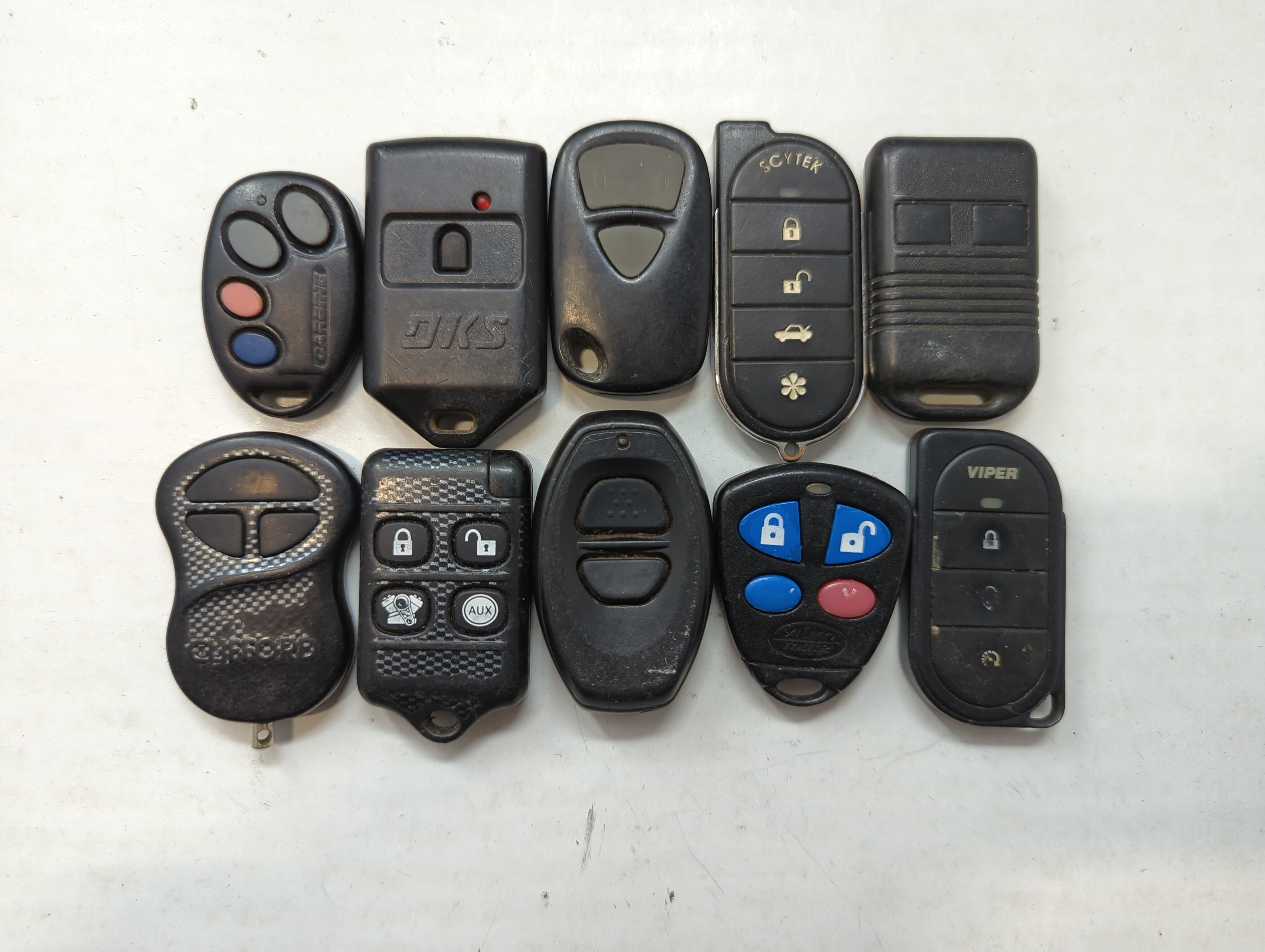 Picture of Lot of 10 Aftermarket Keyless Entry Remote Fob MIXED FCC IDS MIXED PART 563180