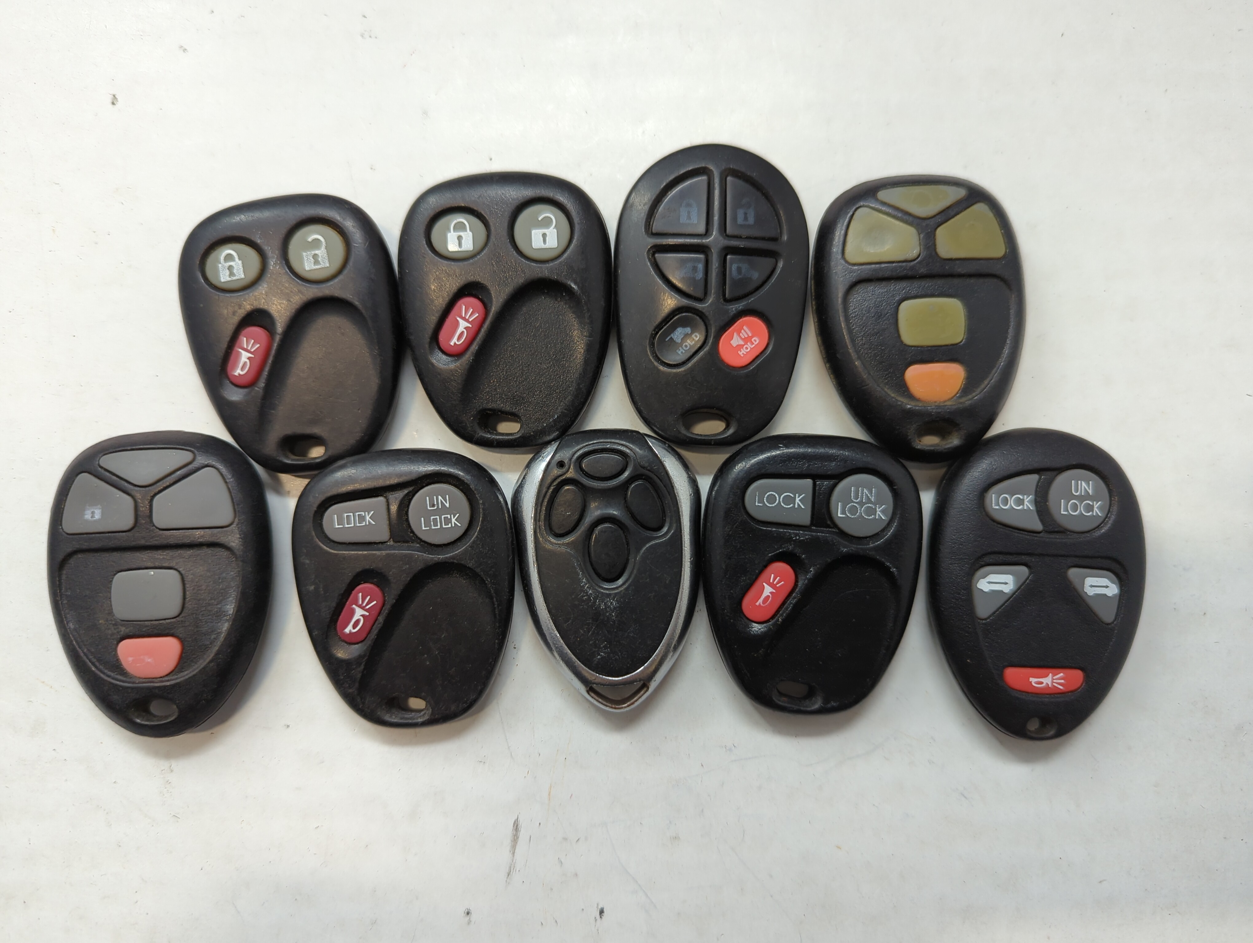 Picture of Lot of 10 Aftermarket Keyless Entry Remote Fob MIXED FCC IDS MIXED PART 563201