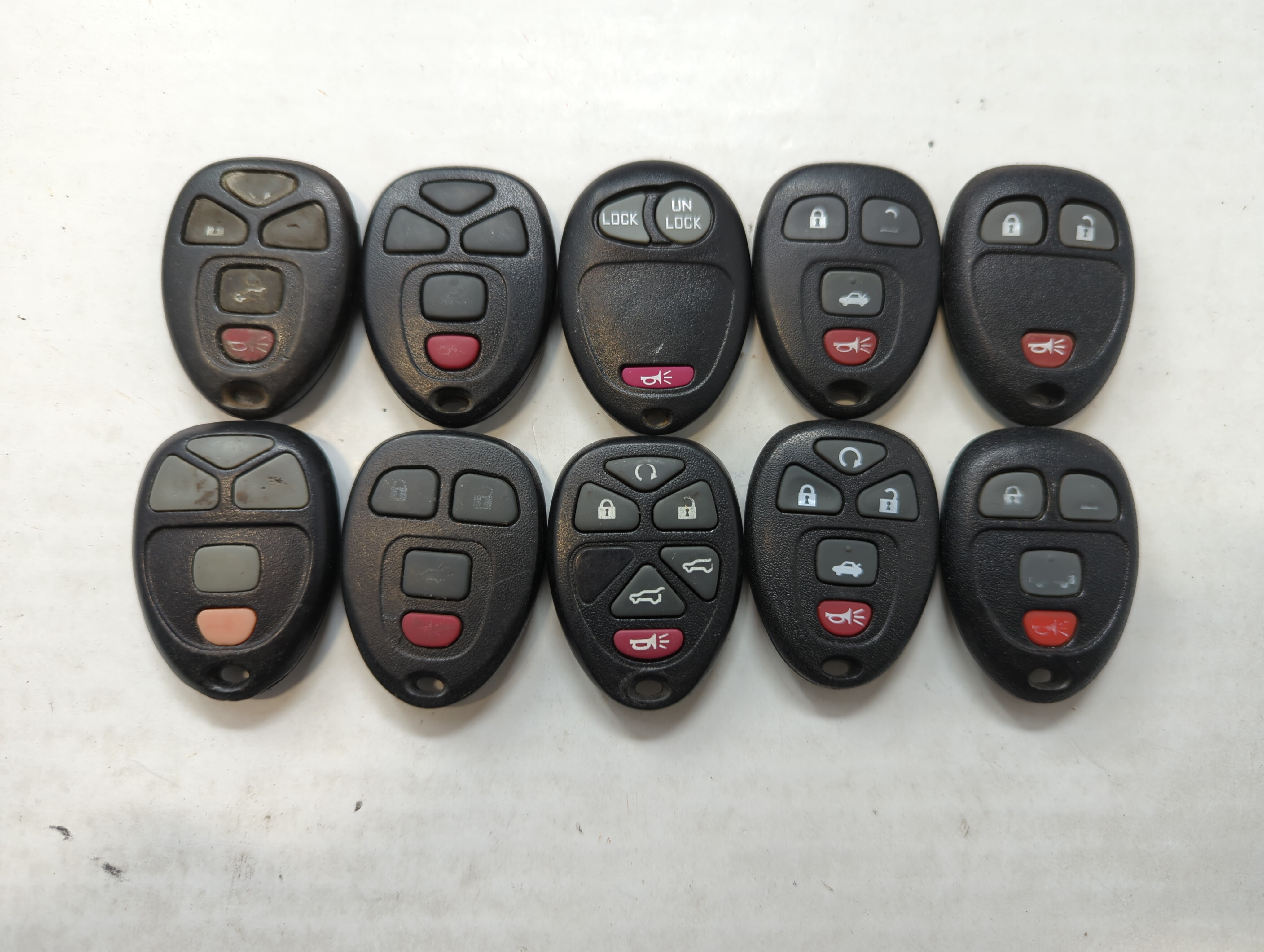 Picture of Lot of 10 Aftermarket Keyless Entry Remote Fob MIXED FCC IDS MIXED PART 563202