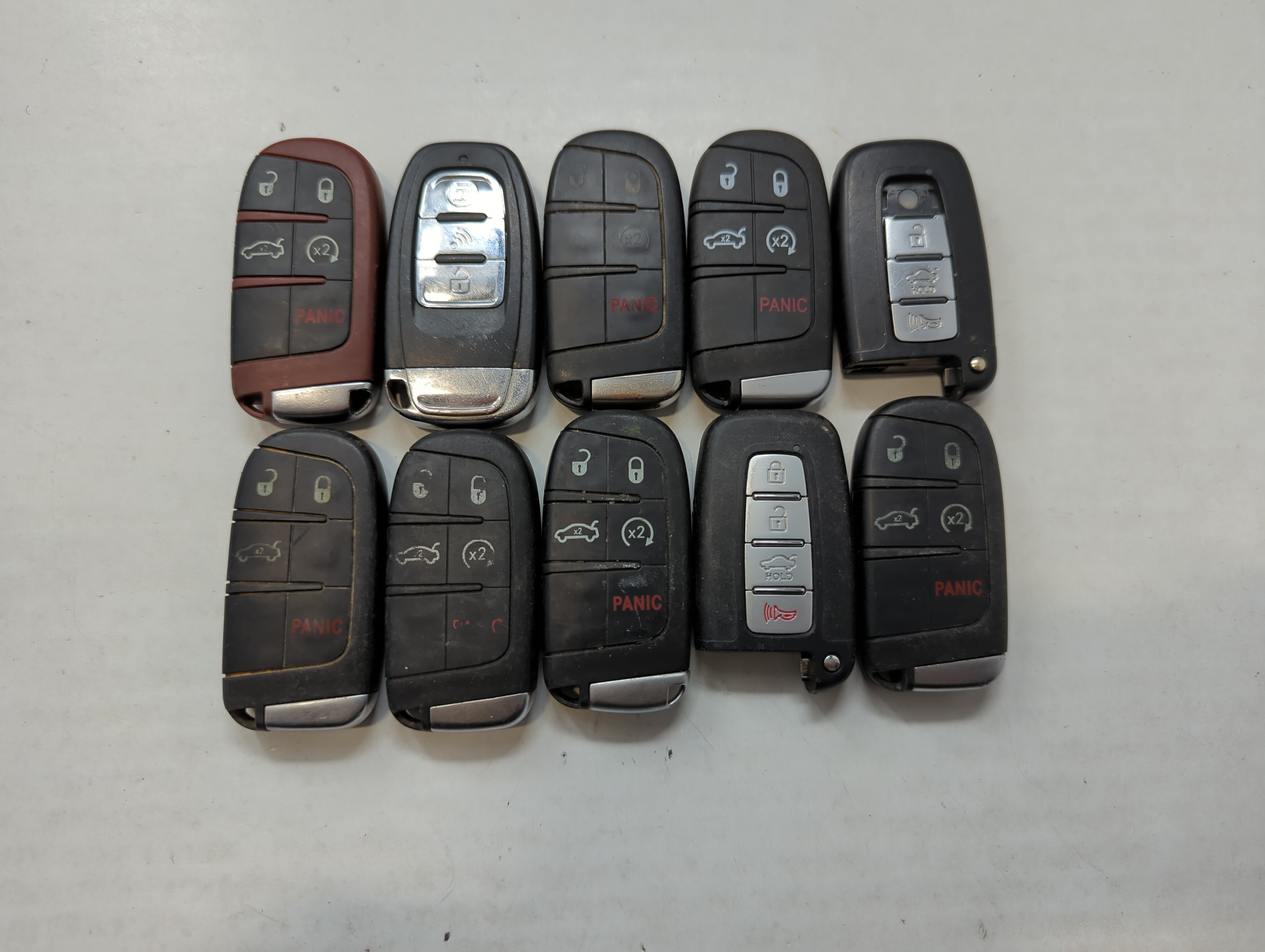 Picture of Lot of 10 Aftermarket Keyless Entry Remote Fob MIXED FCC IDS MIXED PART 563238