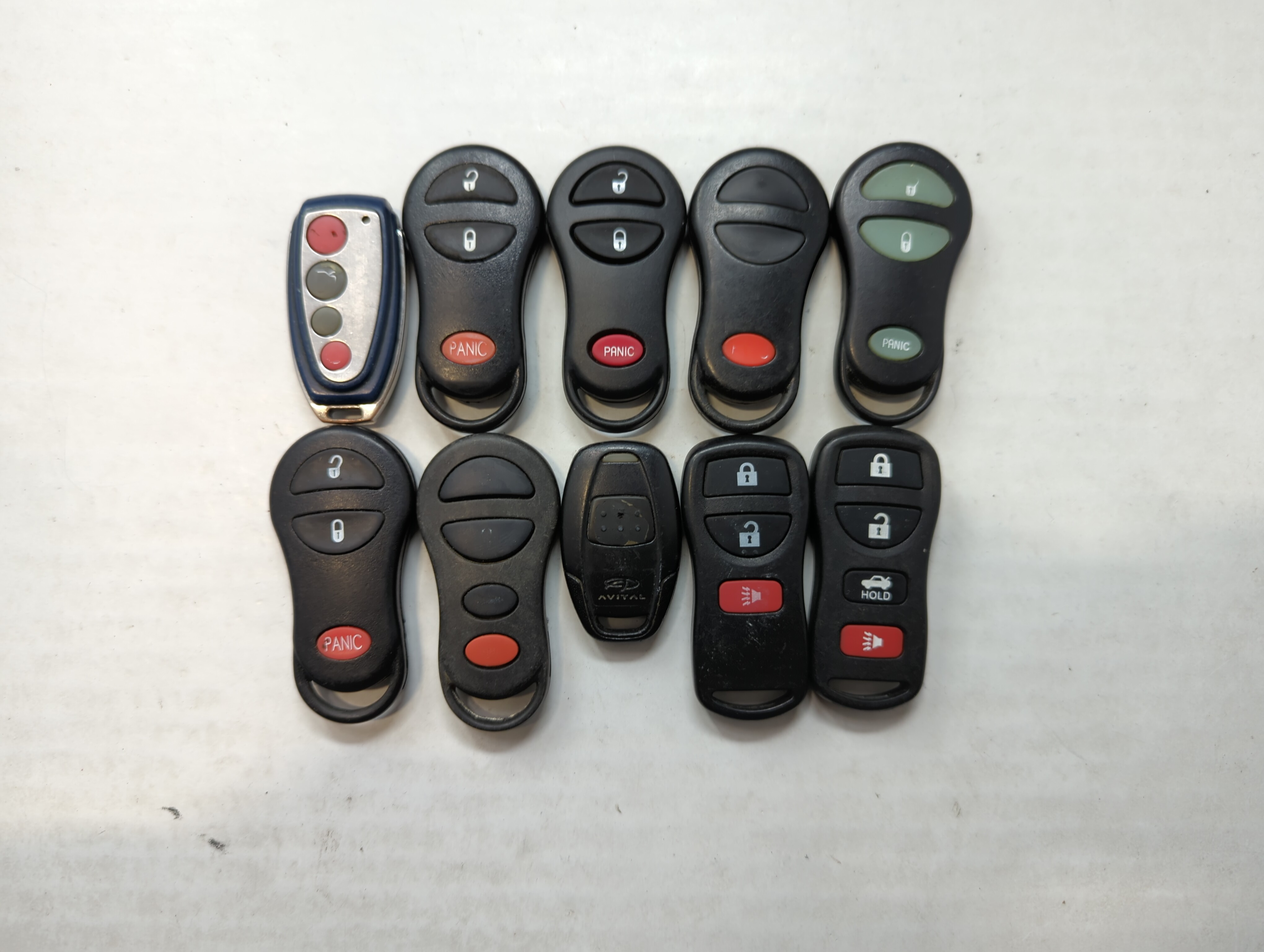 Picture of Lot of 10 Aftermarket Keyless Entry Remote Fob MIXED FCC IDS MIXED PART 563245