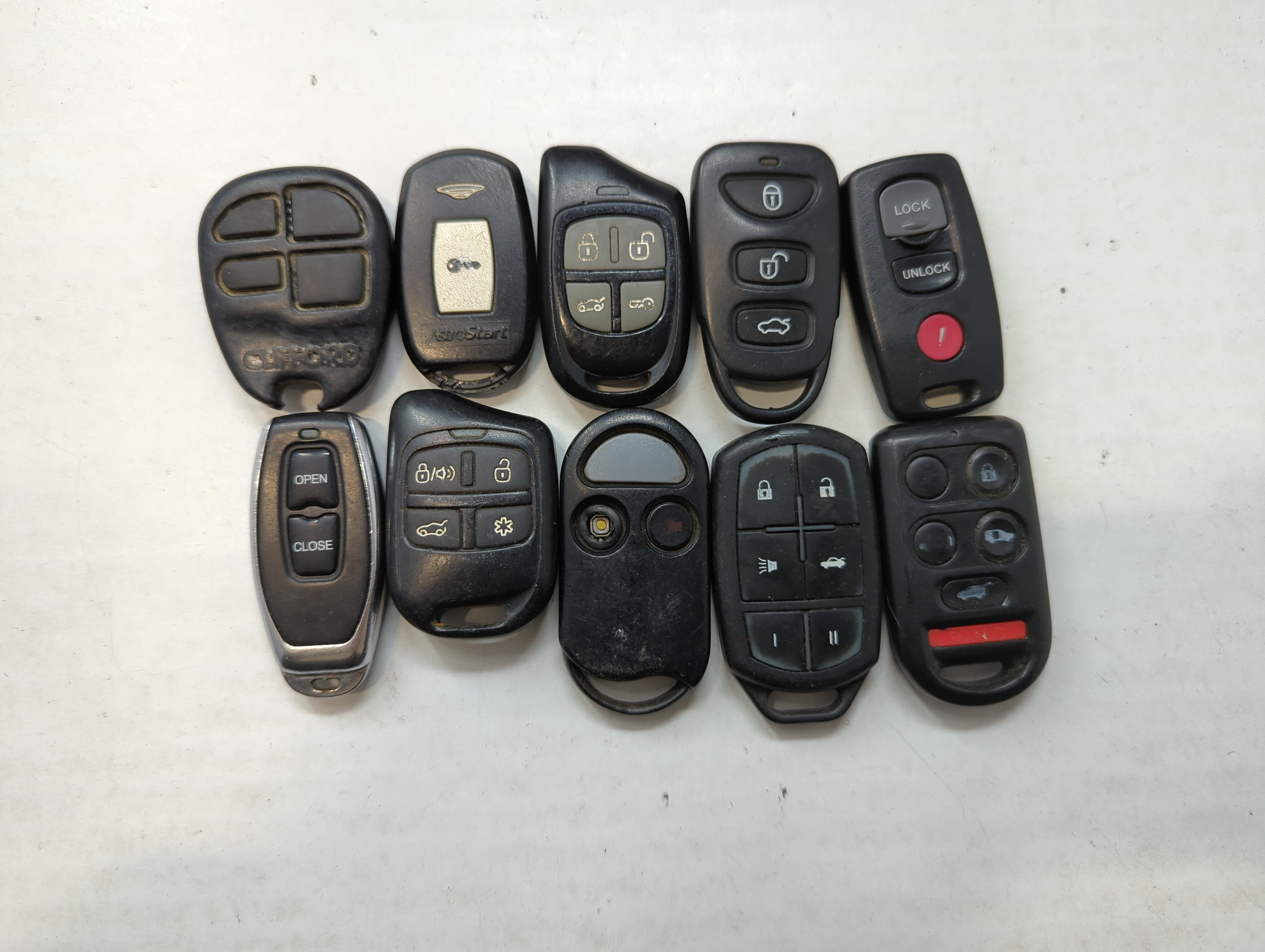 Picture of Lot of 10 Aftermarket Keyless Entry Remote Fob MIXED FCC IDS MIXED PART 563561