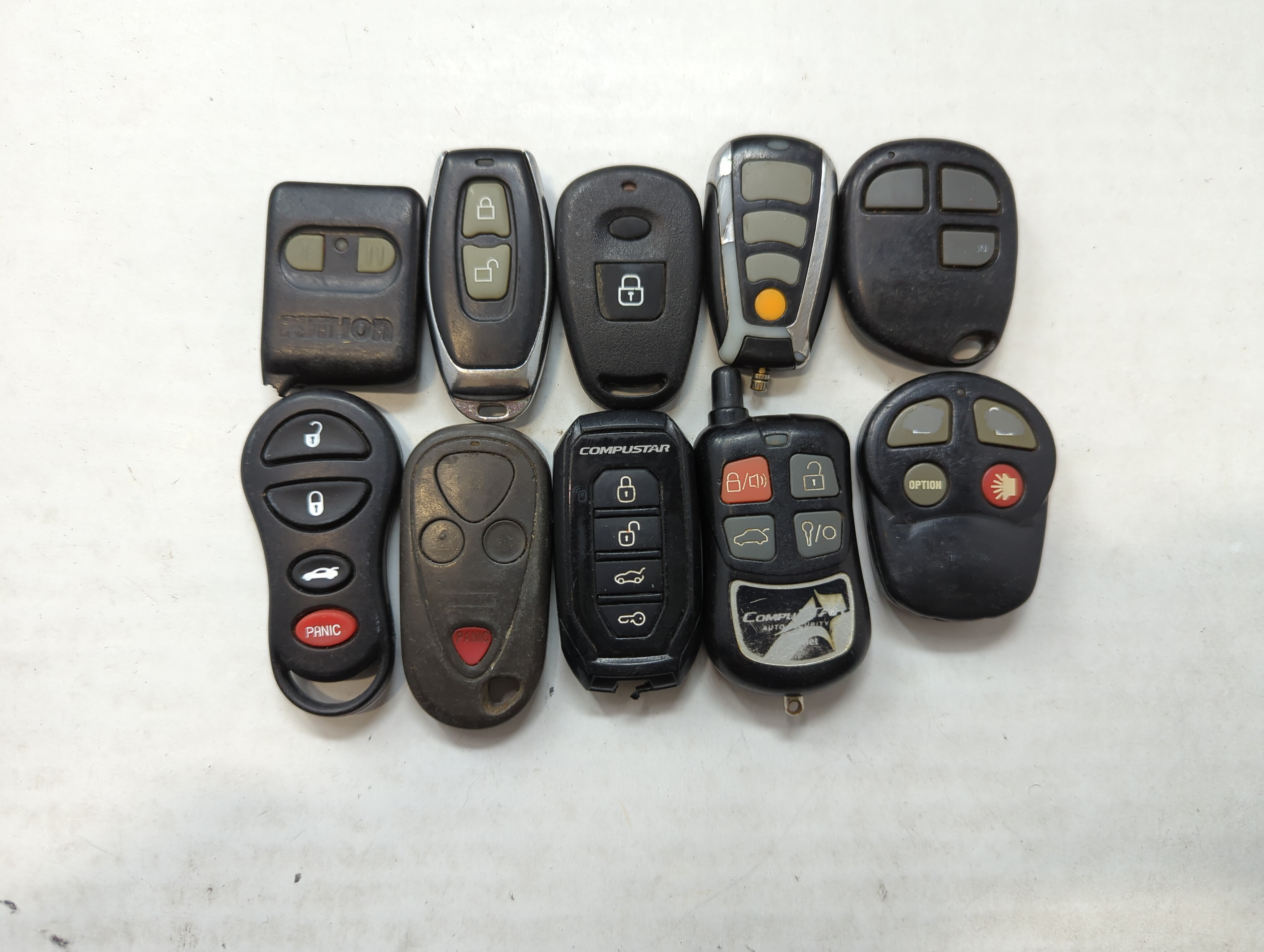 Picture of Lot of 10 Aftermarket Keyless Entry Remote Fob MIXED FCC IDS MIXED PART 563574